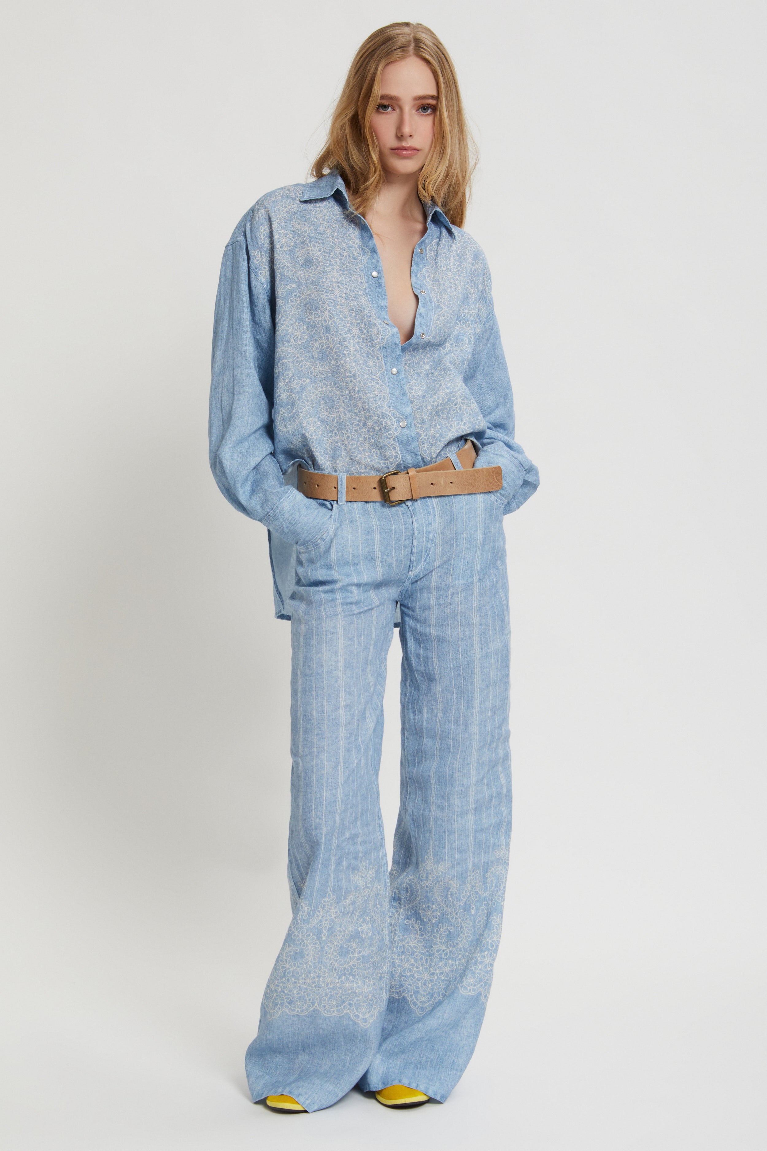 Image of CAMICIA IN LINO STAMPA DENIM E PIZZO