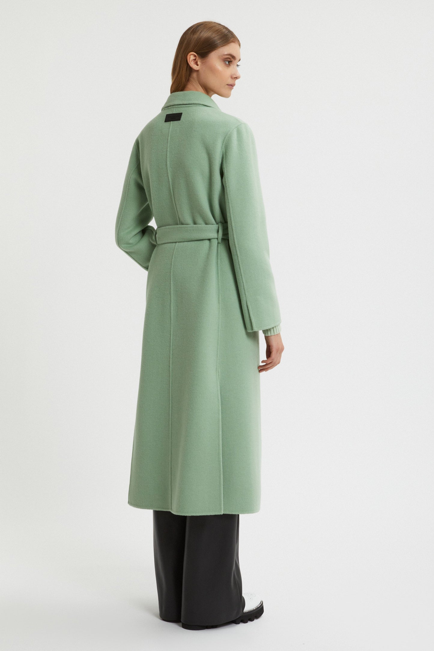 COAT WITH BELT