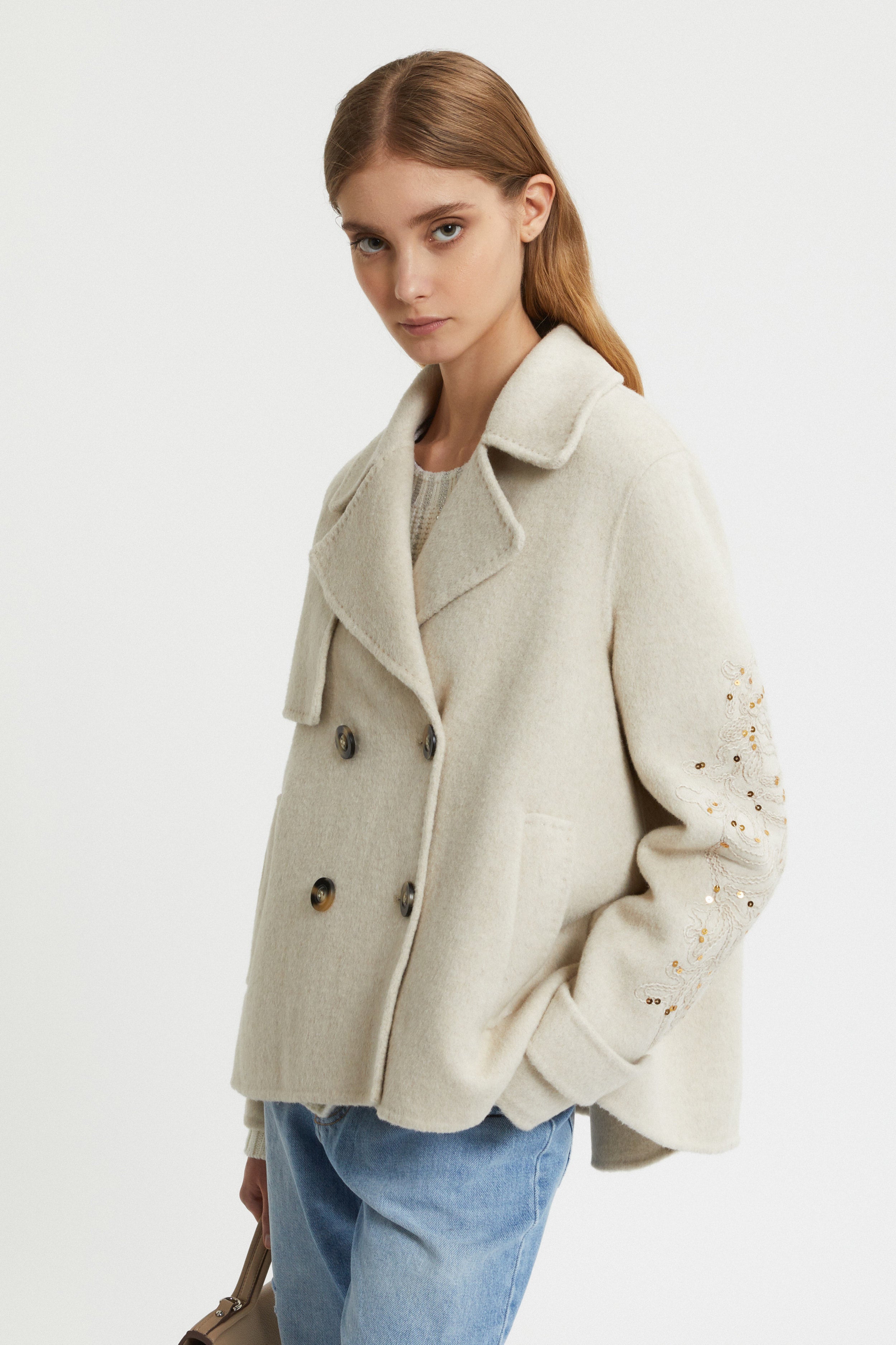 Image of VESTE EN TISSU DOUBLE AVEC MANCHES BRODES