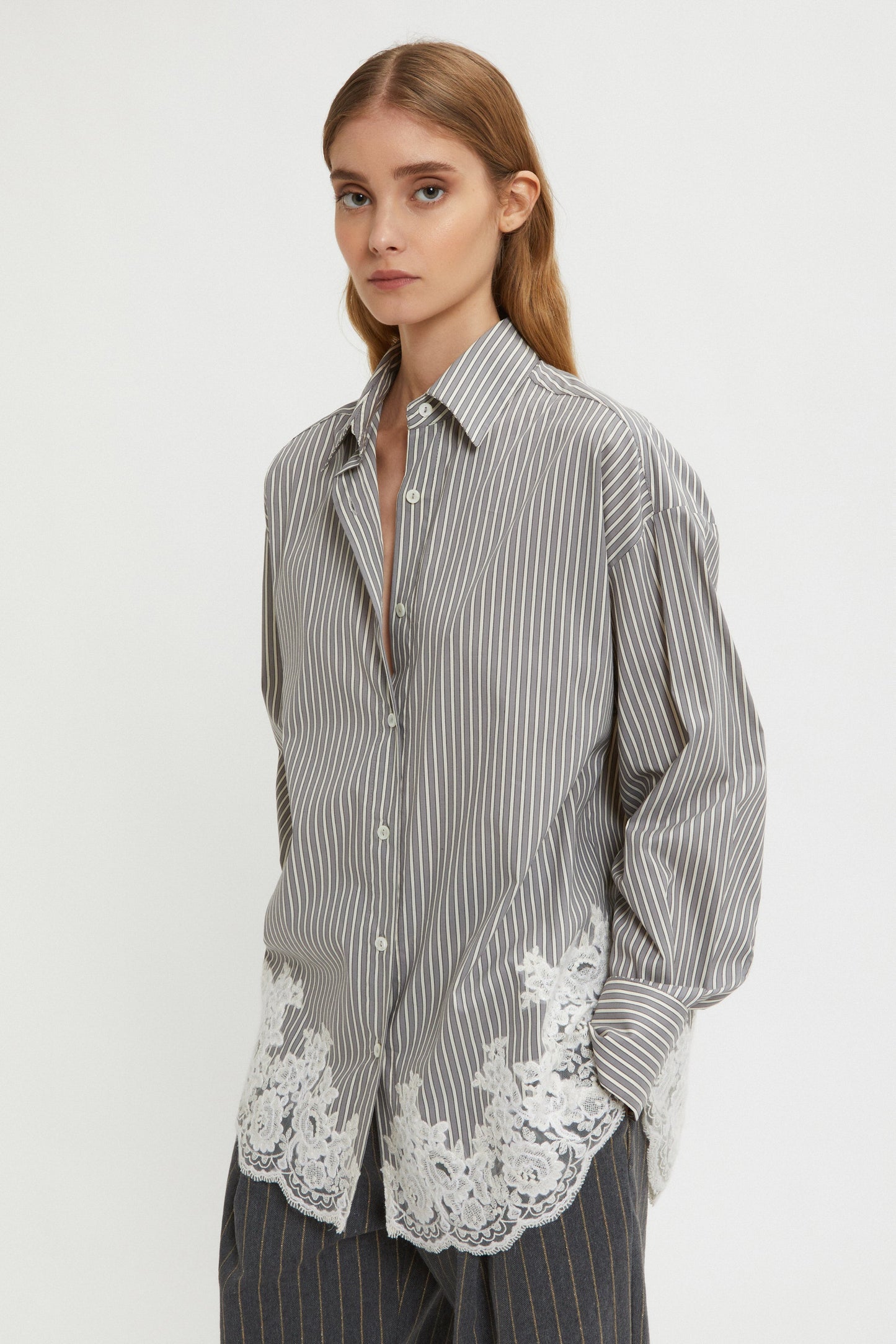 CAMICIA A RIGHE CON PIZZO AL FONDO