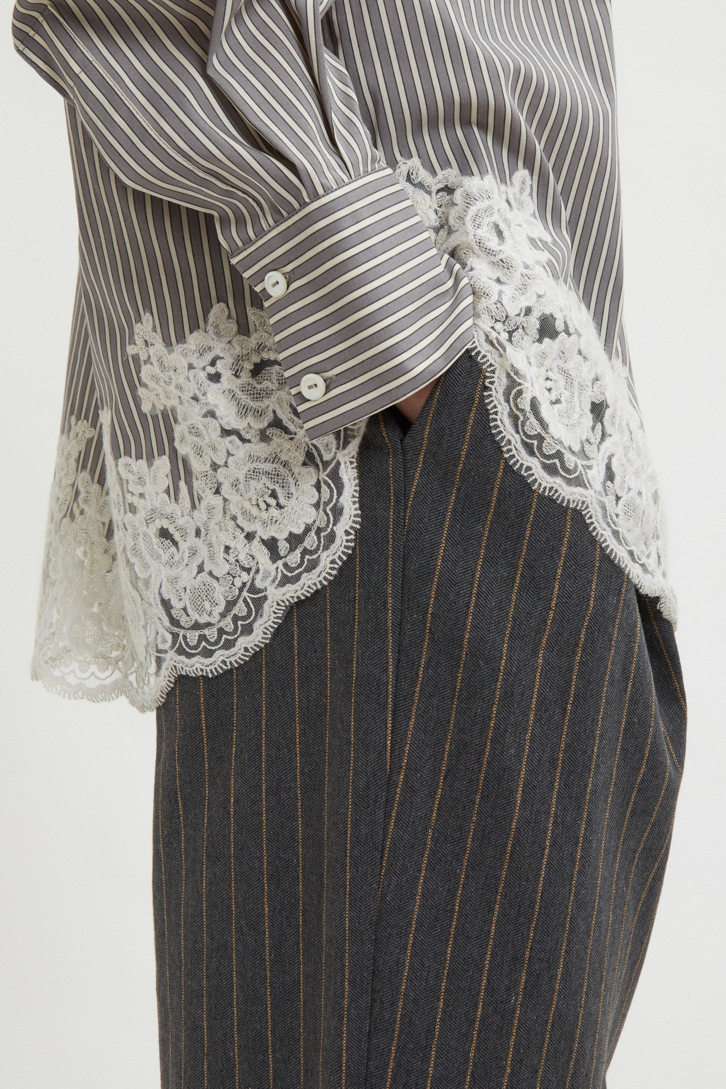 STRIPED SHIRT WITH LACE APPLICATION