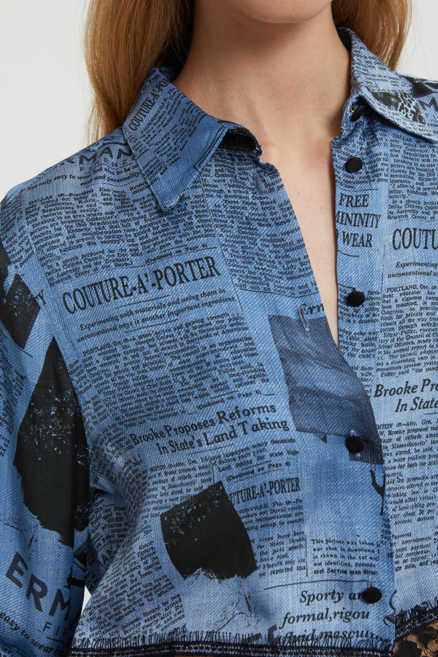 CAMICIA CROP STAMPA DENIM CON PIZZO AL FONDO