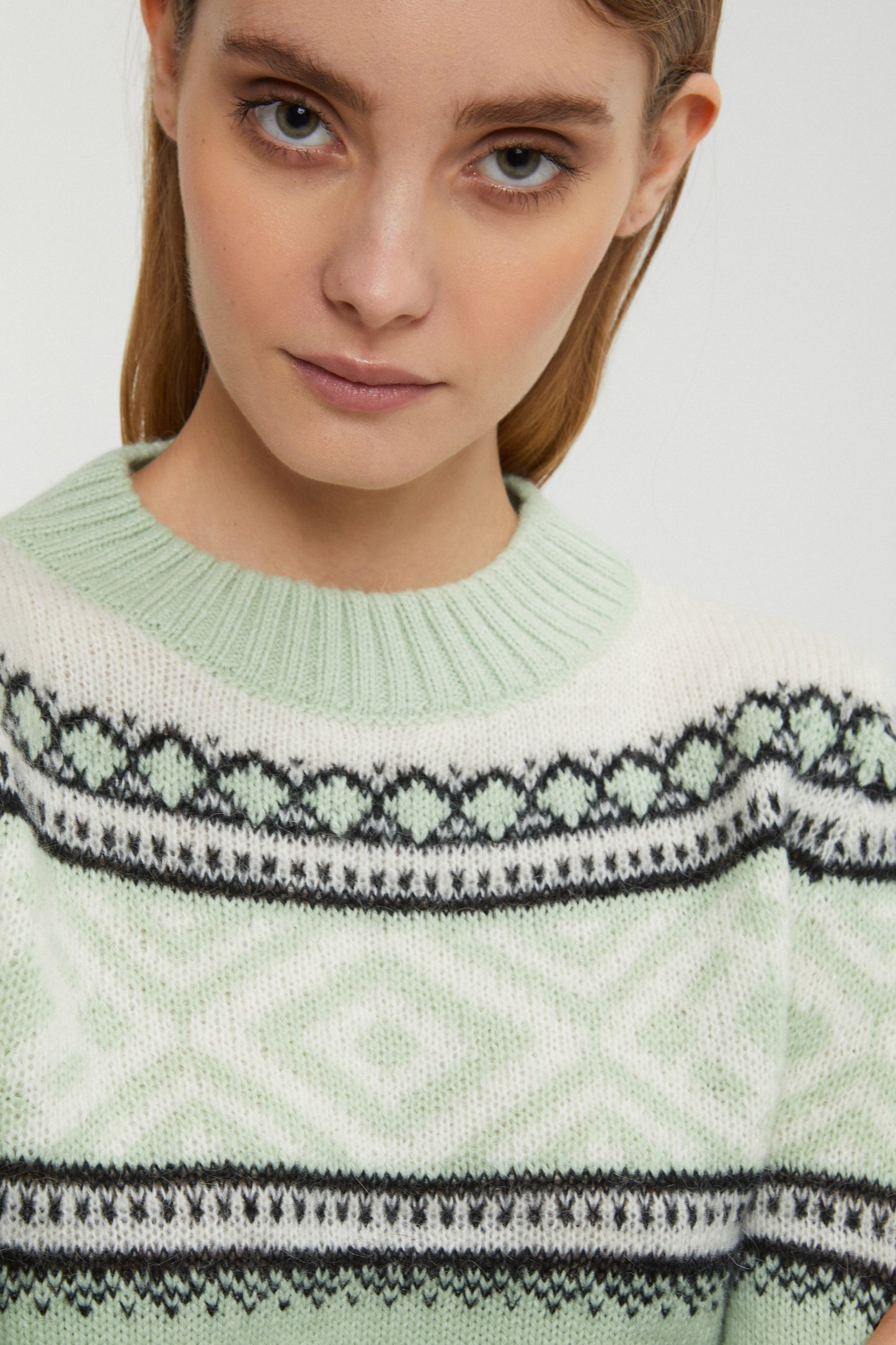 SWEATER WITH GEOMETRIC PATTERNS