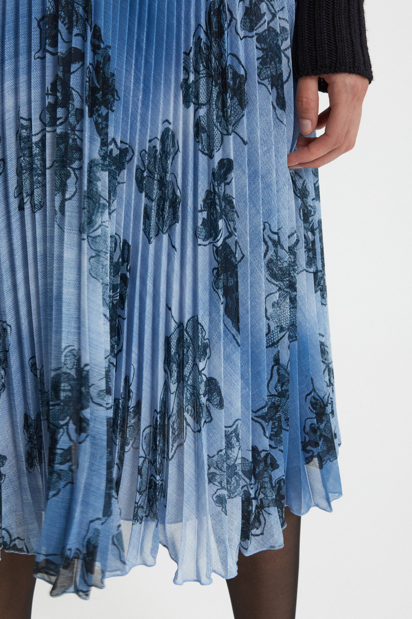 PLEATED PRINTED SKIRT