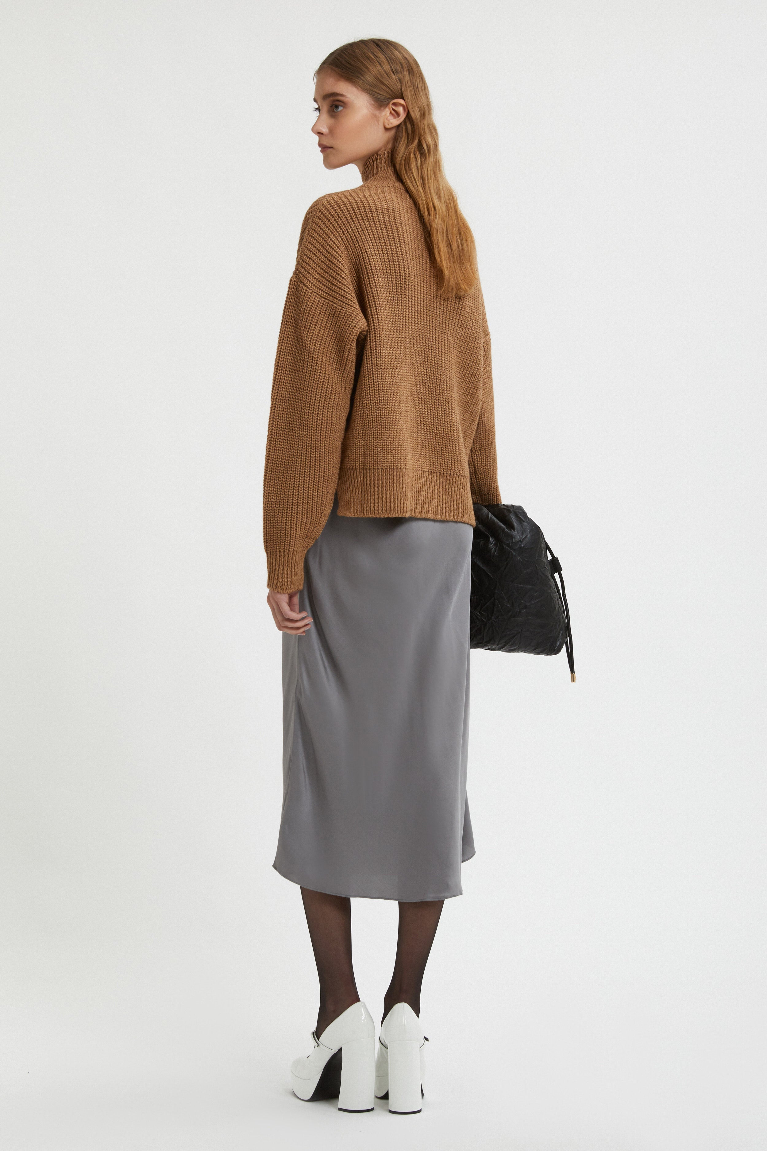 Image of GONNA DI RASO IN SBIECO