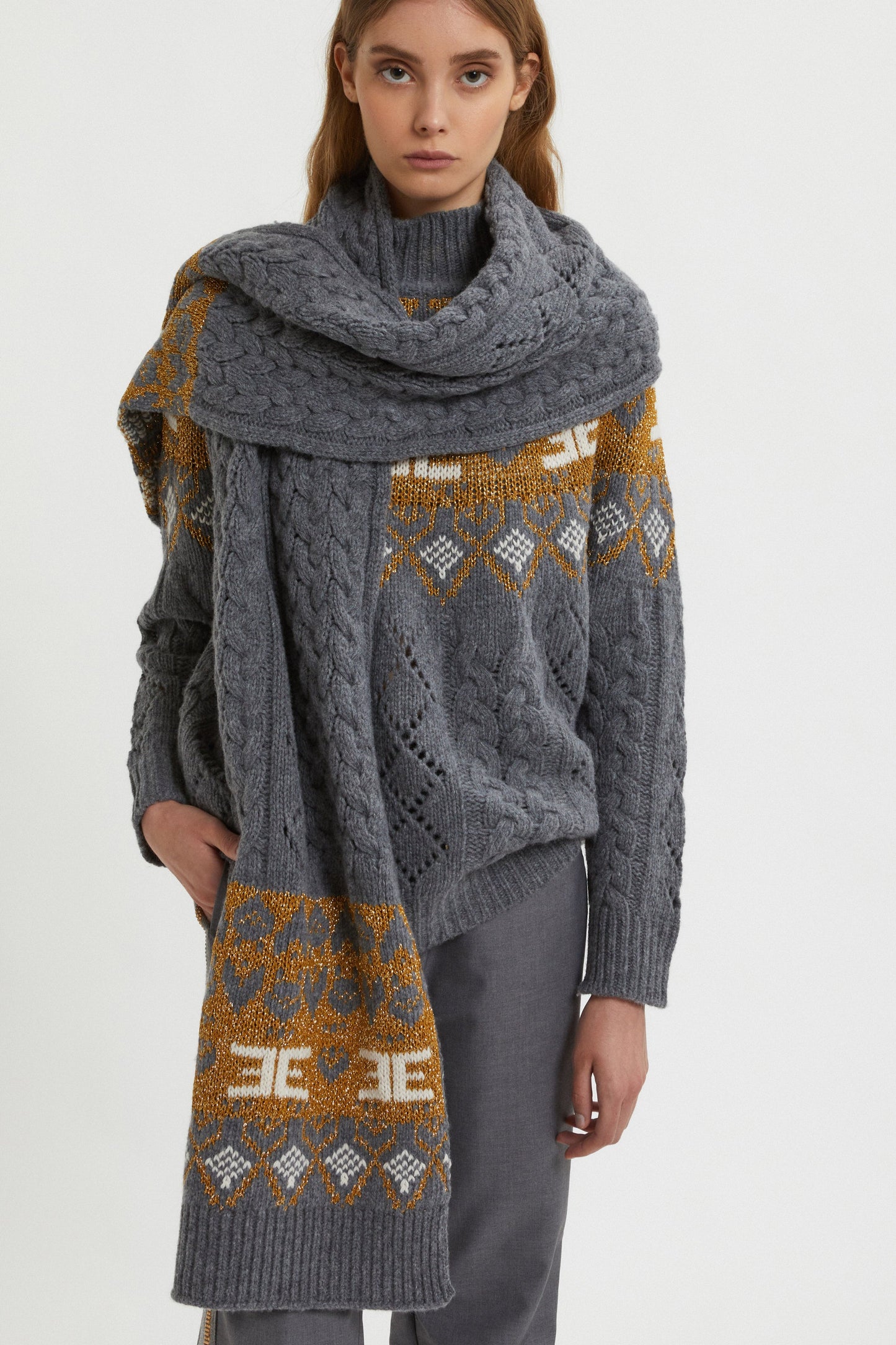 KNITTED JACQUARD SCARF WITH GOLD LUREX DETAILS