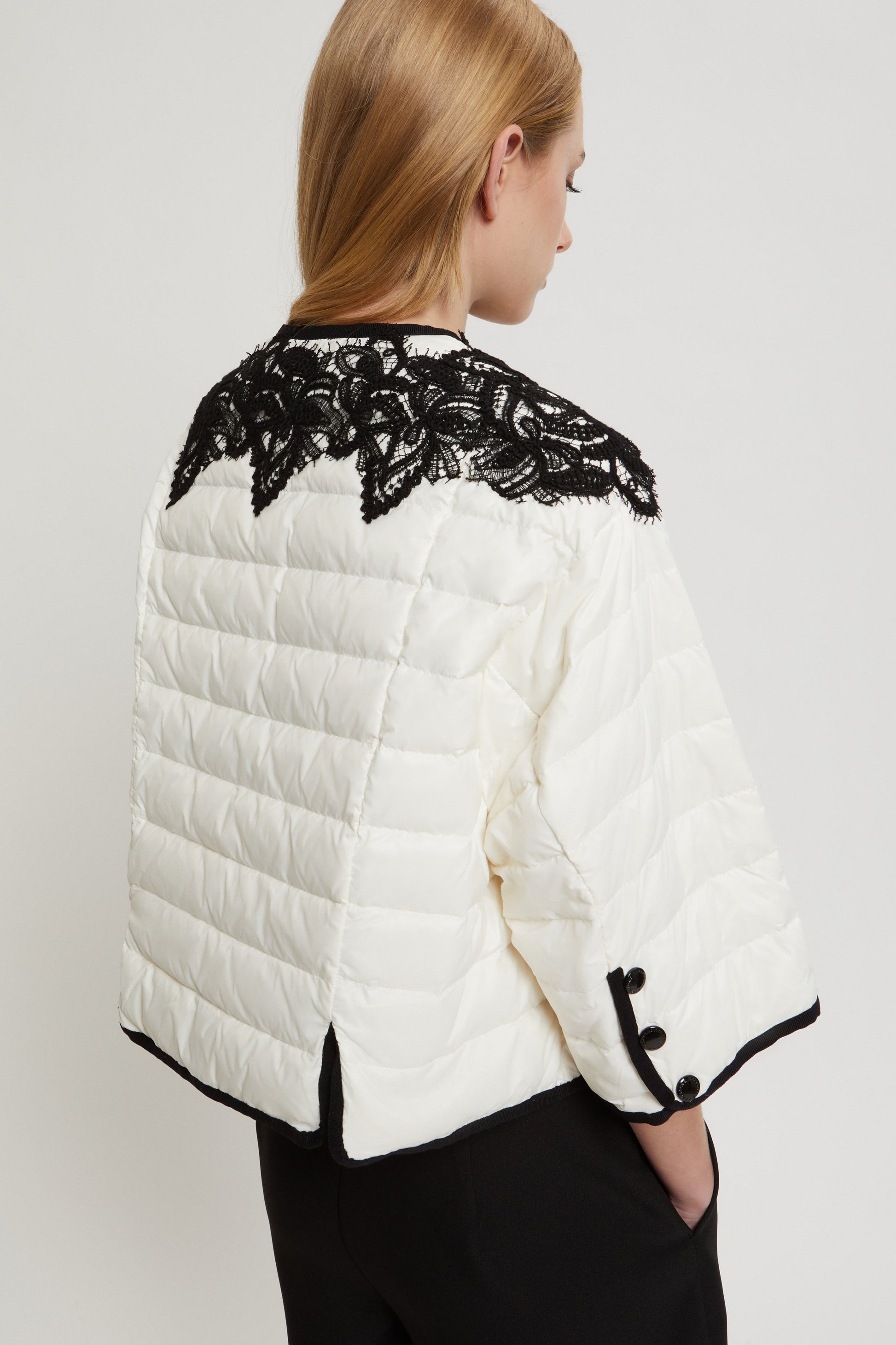 PIUMINO LEGGERO RICAMATO