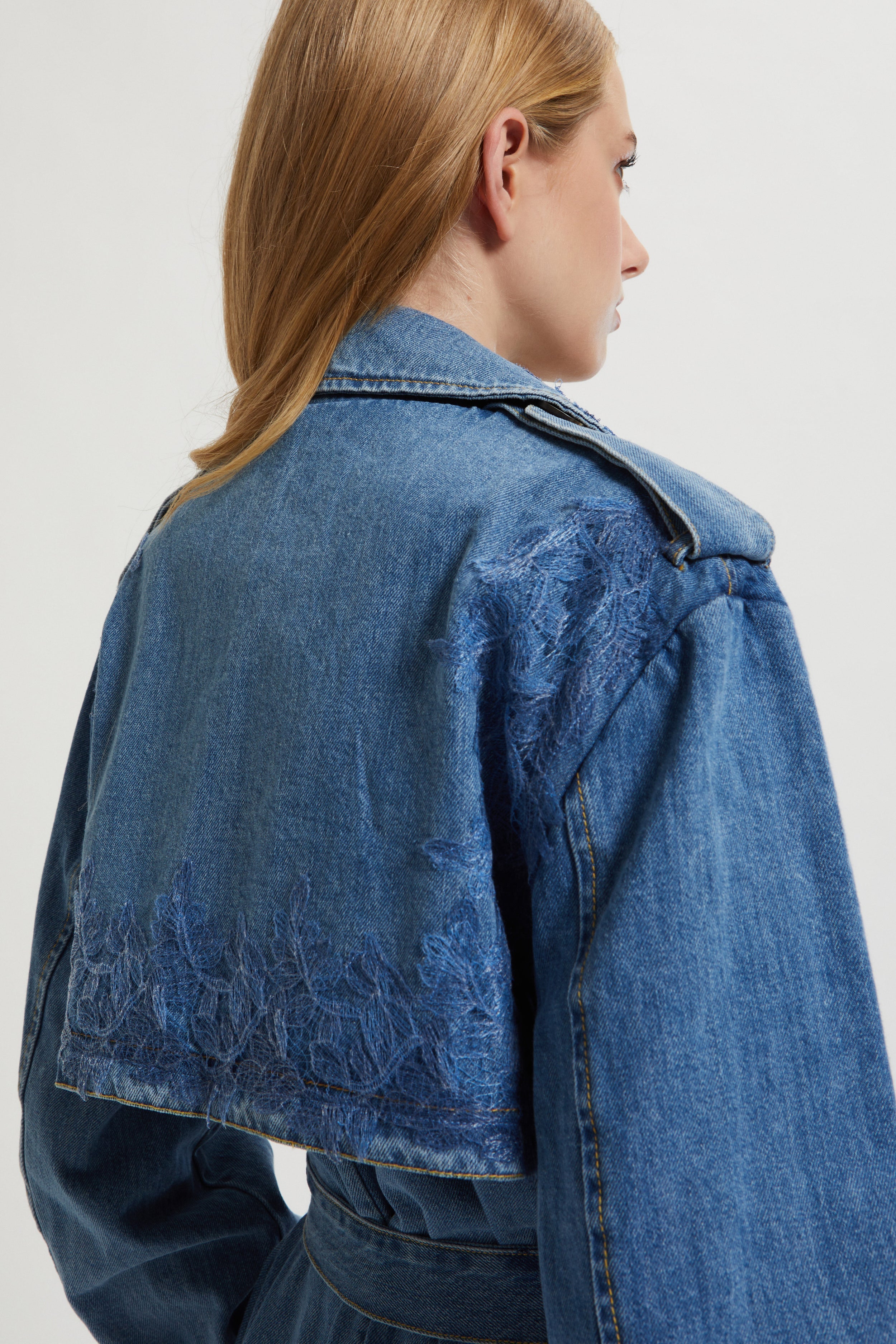 Image of TRENCH LUNGO IN DENIM CON RICAMI