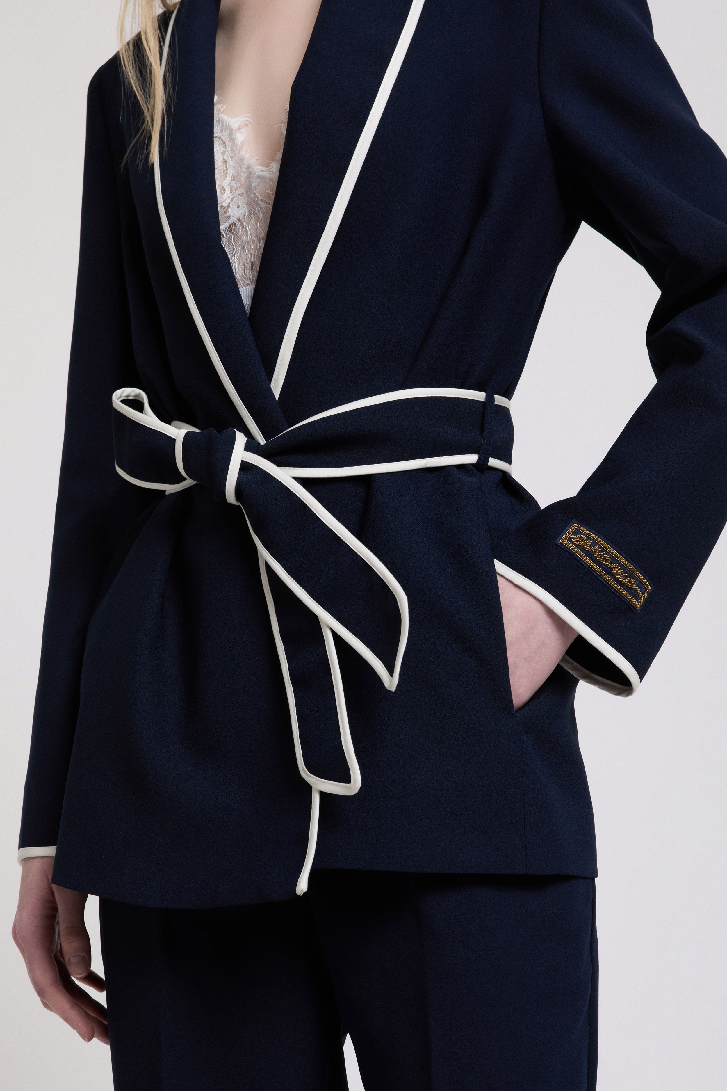 BLAZER IN CADÌ CON PROFILI E CINTURA