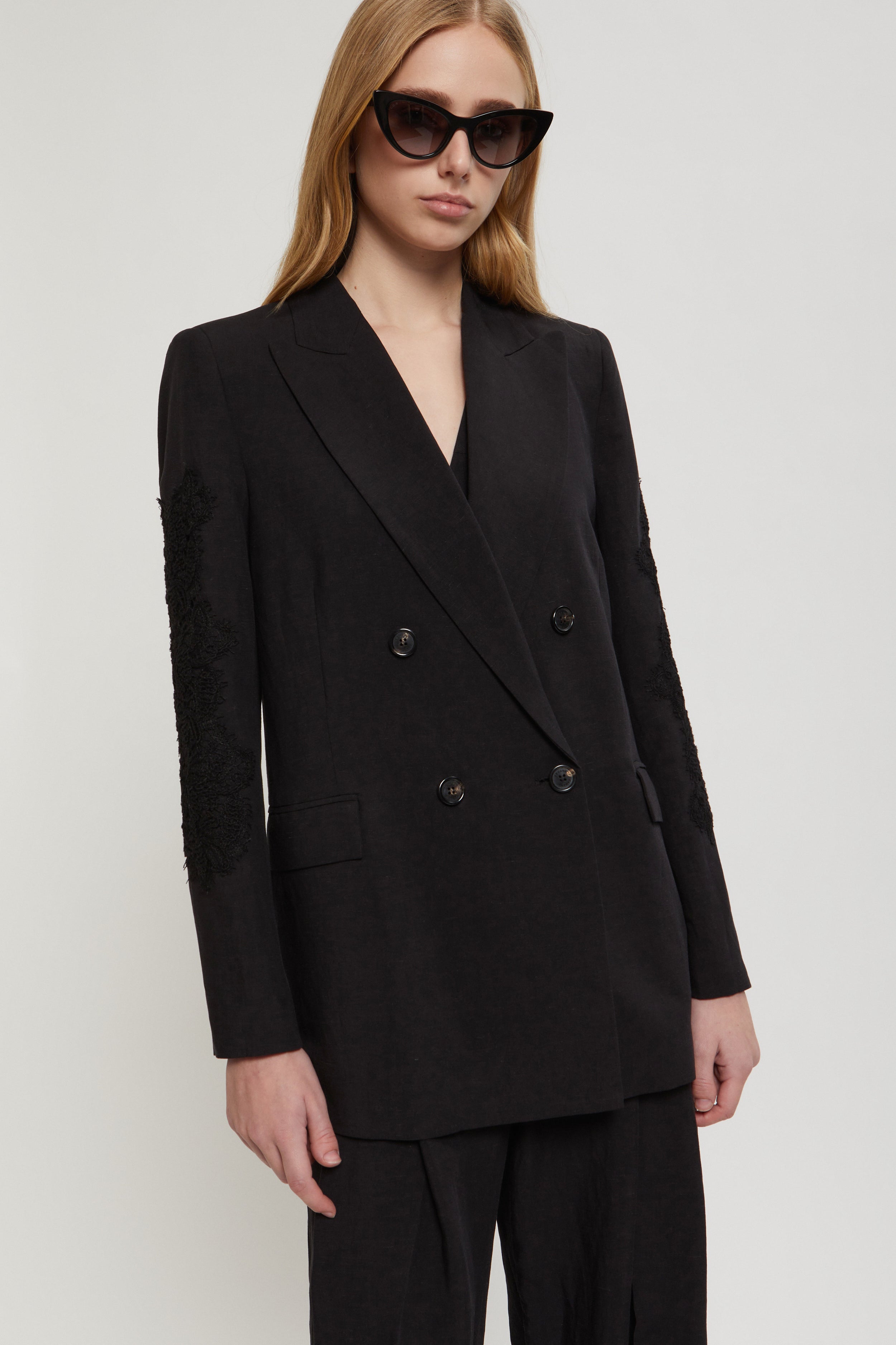 DOUBLE-BREASTED BLAZER WITH EMBROIDERY