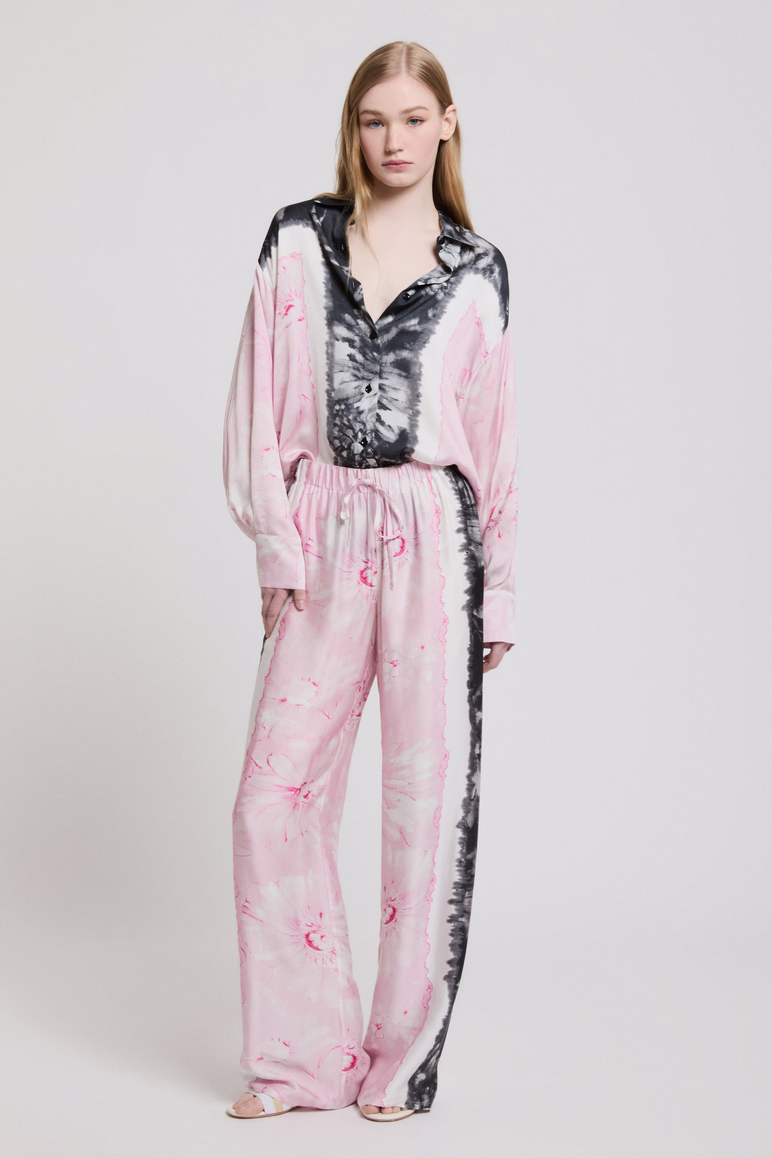 TIE&DIE PRINTED SATIN SHIRT