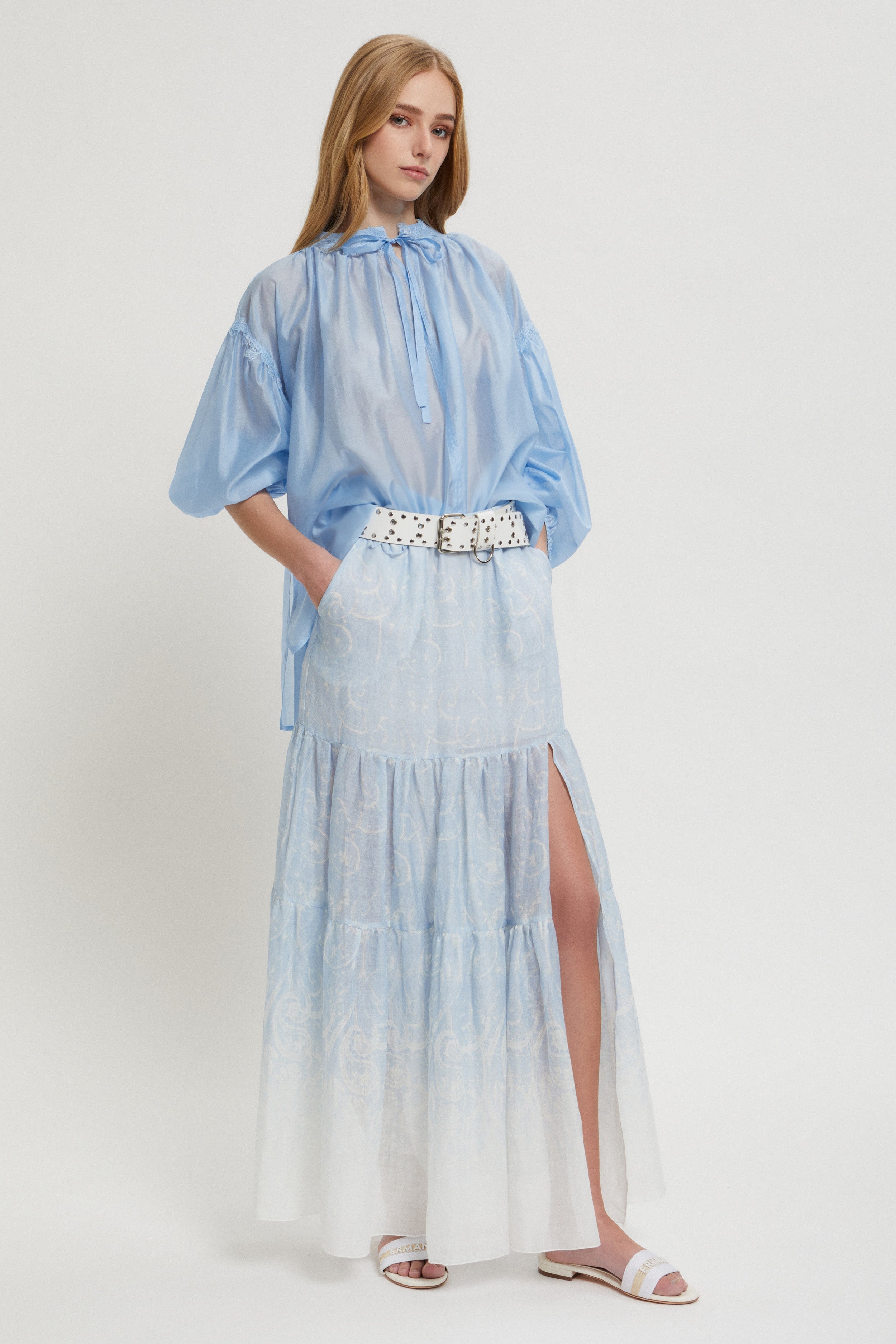 Image of CHEMISE EN VOILE AVEC BRODERIES DĖGRADĖ