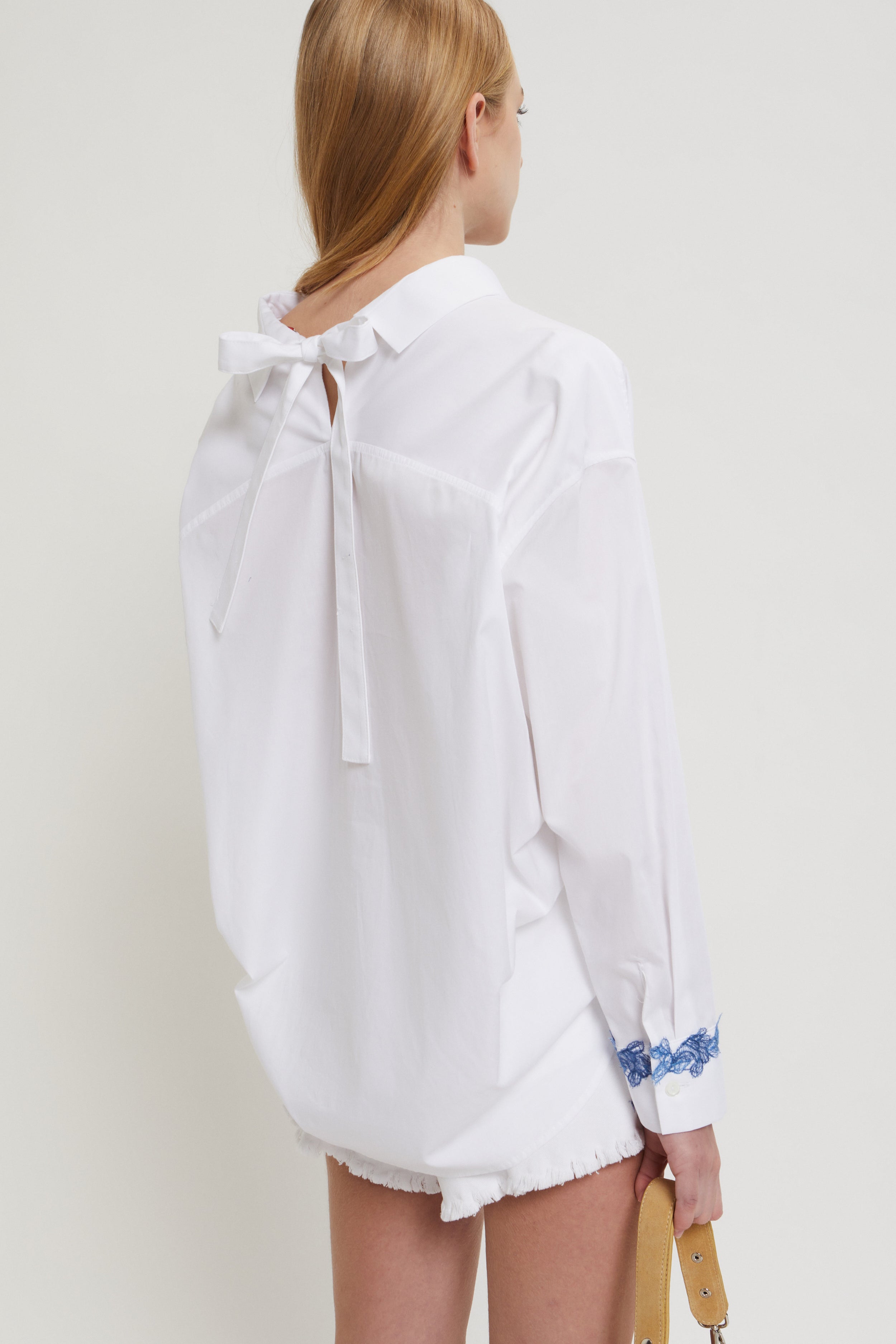 CAMICIA IN POPELINE CON PIZZO SFUMATO