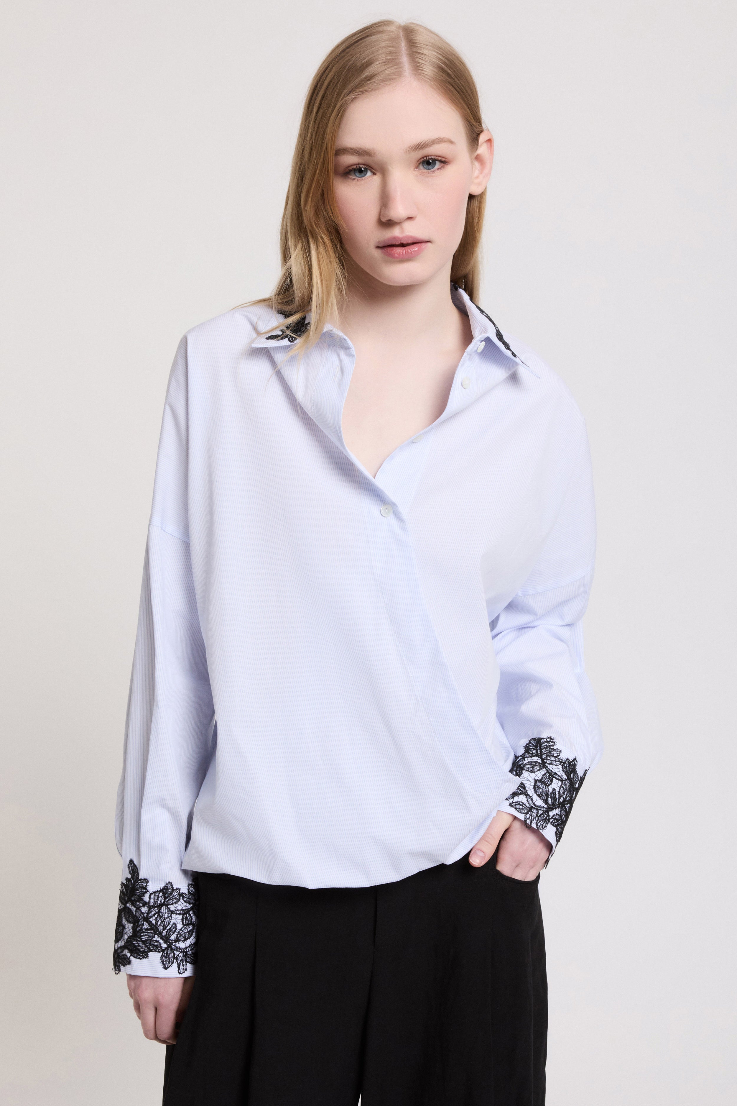 CAMICIA DI POPELINE RIGATO CON PIZZO