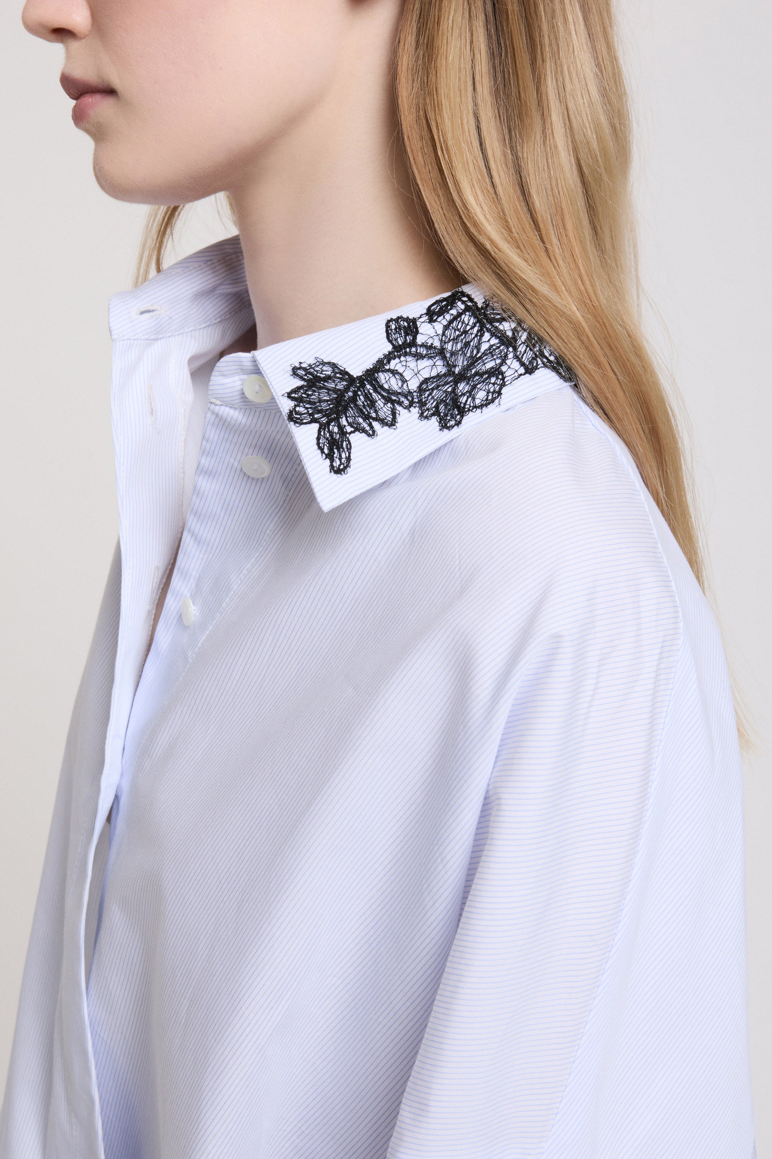 CAMICIA DI POPELINE RIGATO CON PIZZO