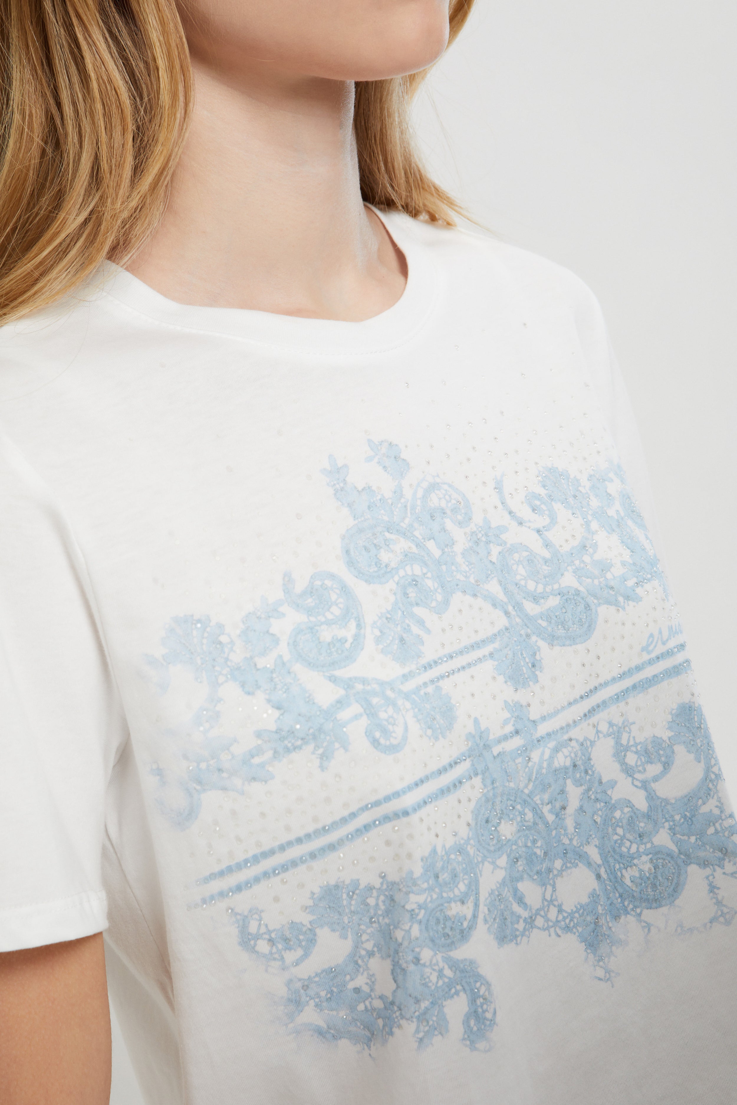 T-SHIRT AVEC IMPRIMĖ ET CRISTAUX