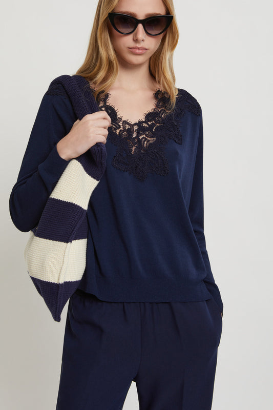 V-NECK SWATER WITH REBRODÉ LACE INSERT
