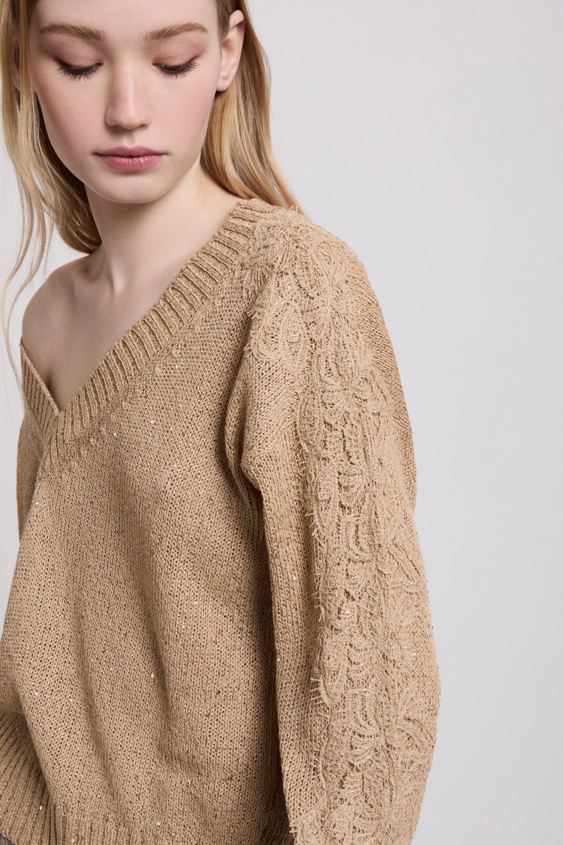 V-NECK SWEATER WITH SEQUINS AND LACE ON THE SLEEVES