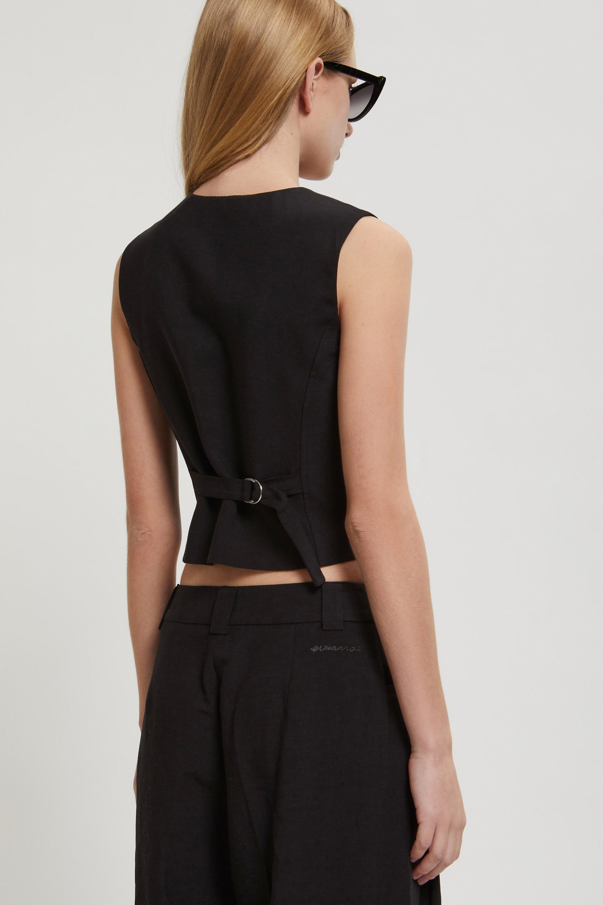 GILET IN MISTO LINO CON TAGLI A BUSTIER