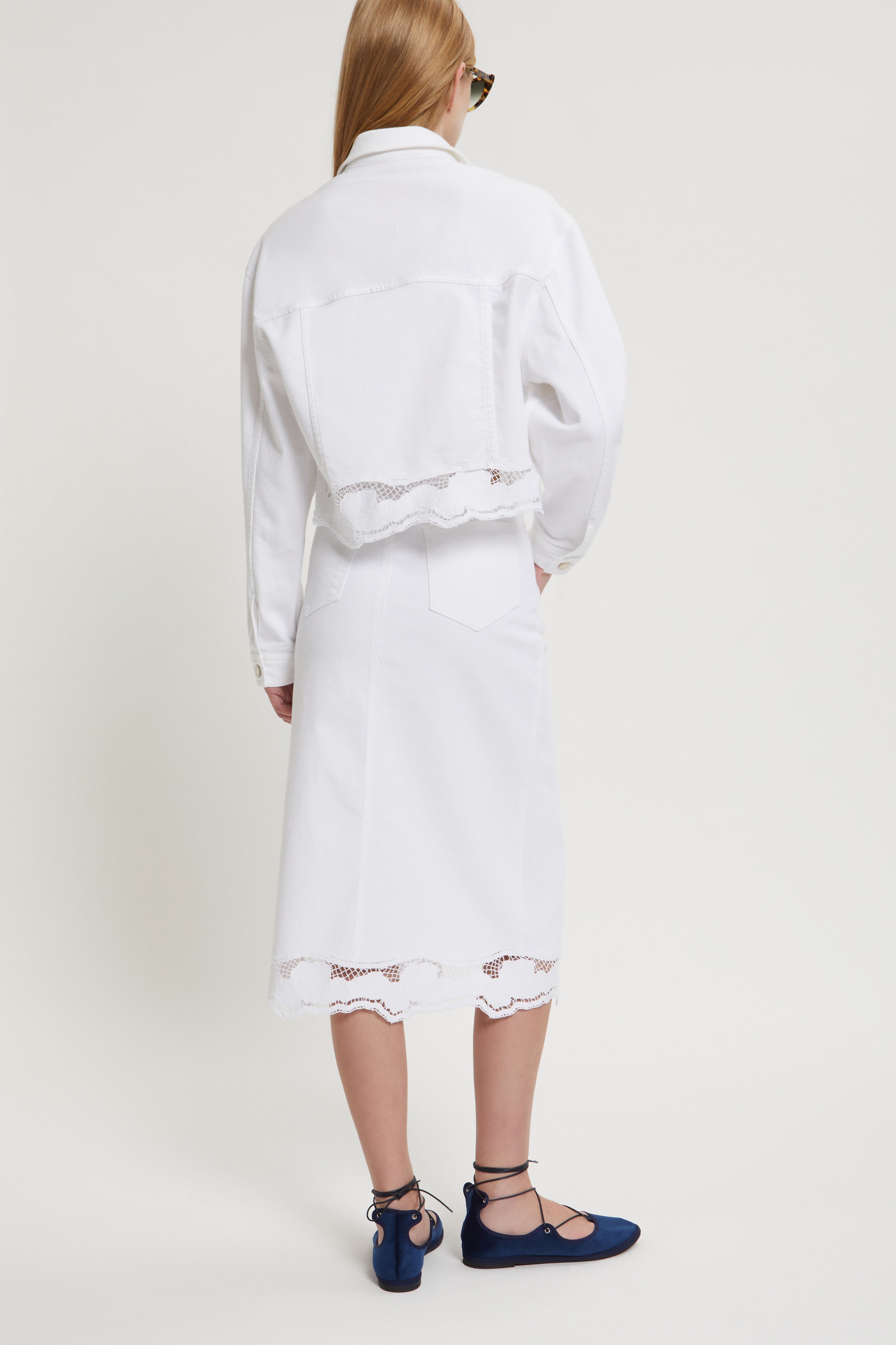 GONNA LONGUETTE IN JEANS BIANCO CON RICAMO