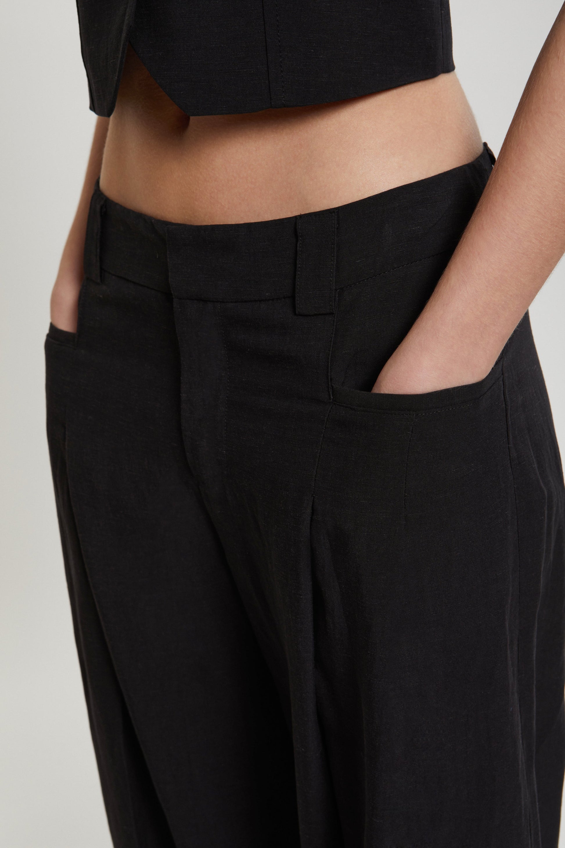 WIDE PANTS IN LINEN AND VISCOSE BLEND