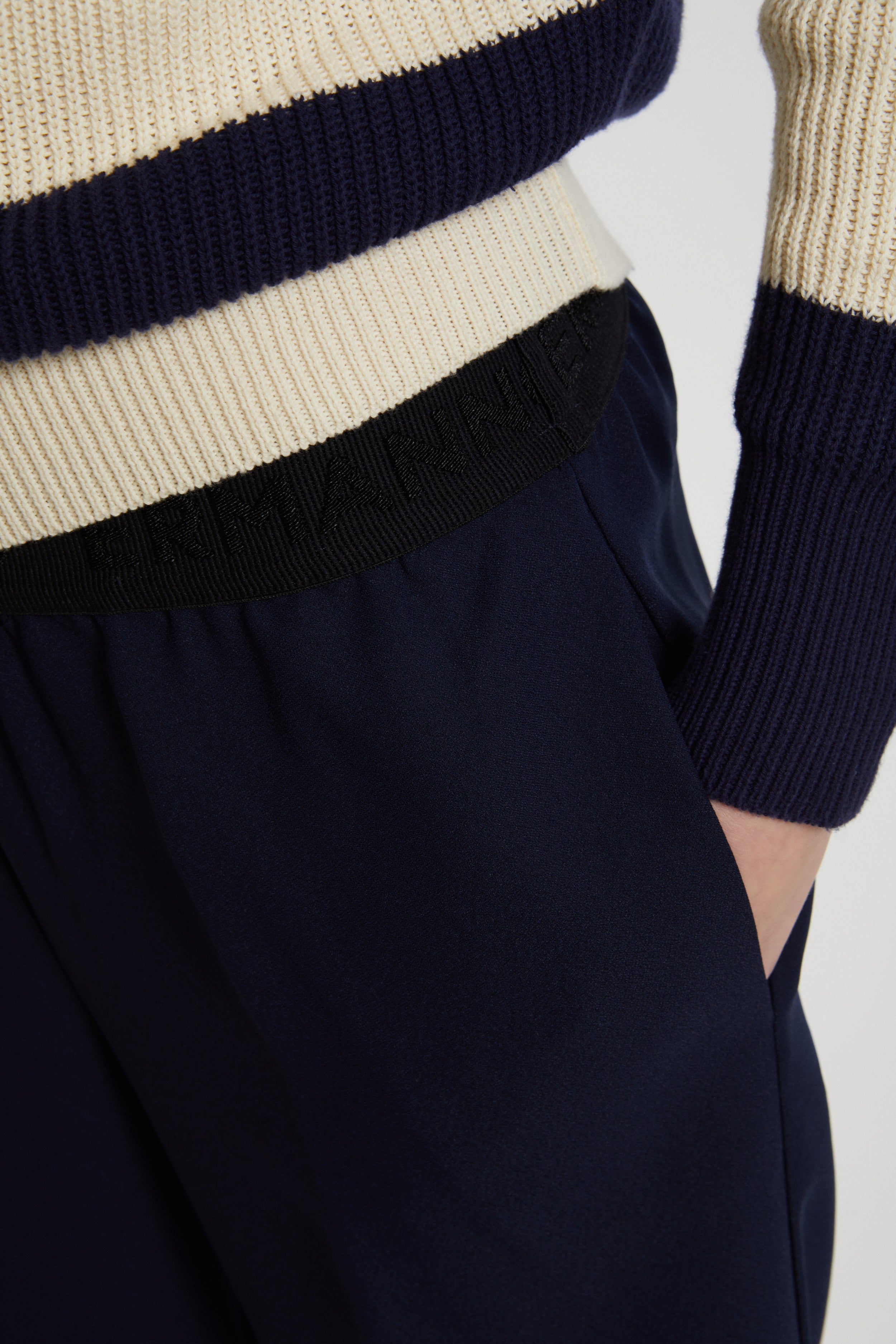 Image of PANTALON EN CADY AVEC ELASTIQUE LOGOTYPĖ