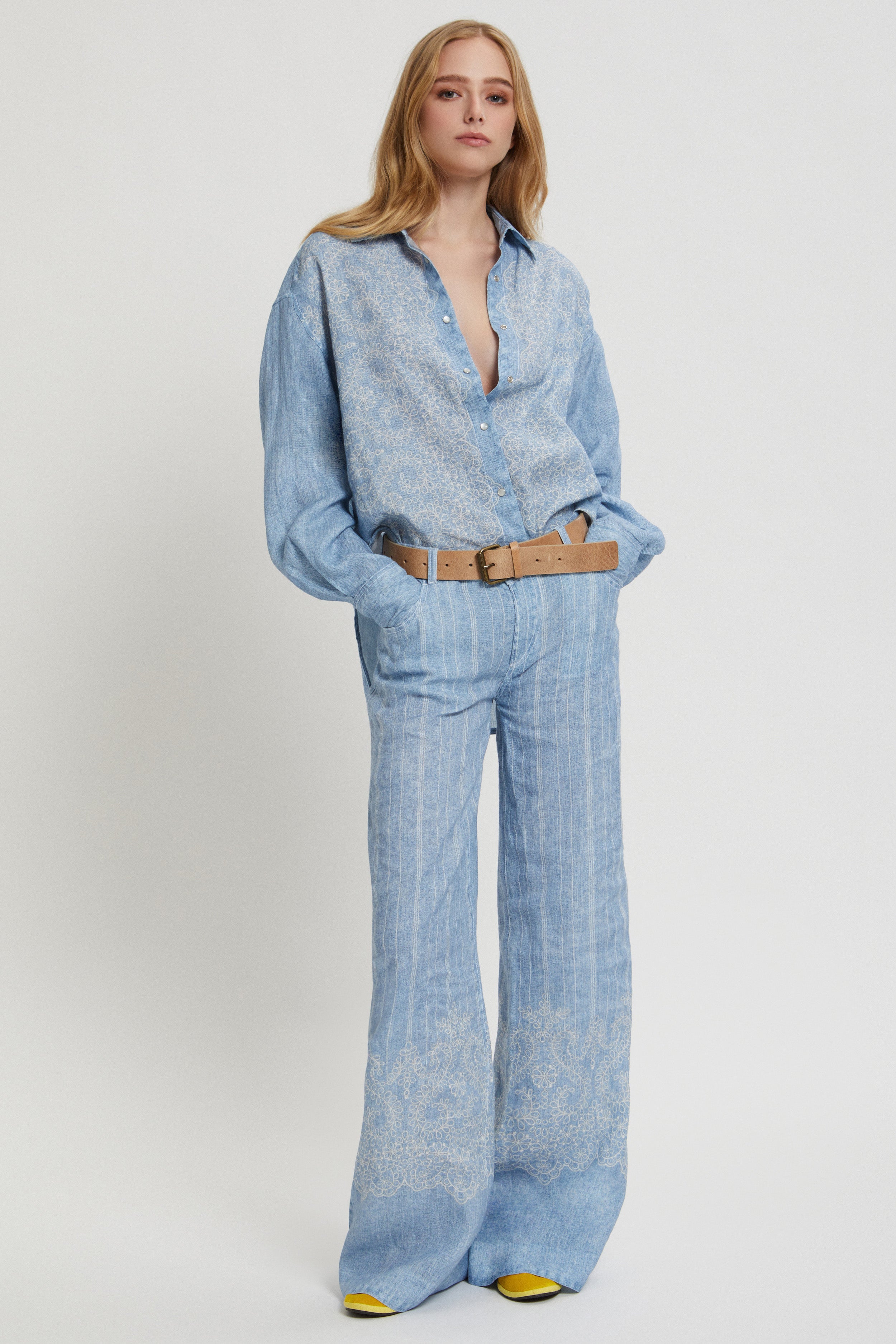 PANTALONI IN LINO STAMPA DENIM E PIZZO