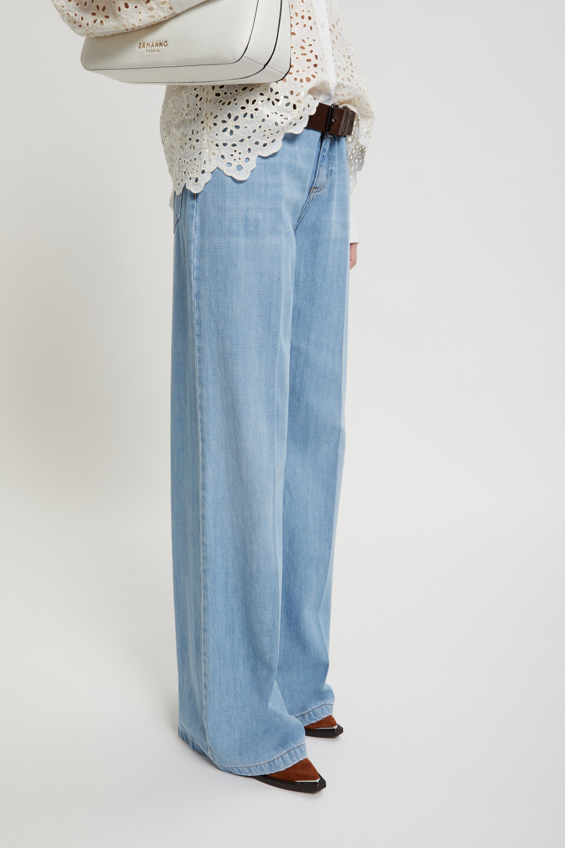 PANTALONI IN DENIM LEGGERO