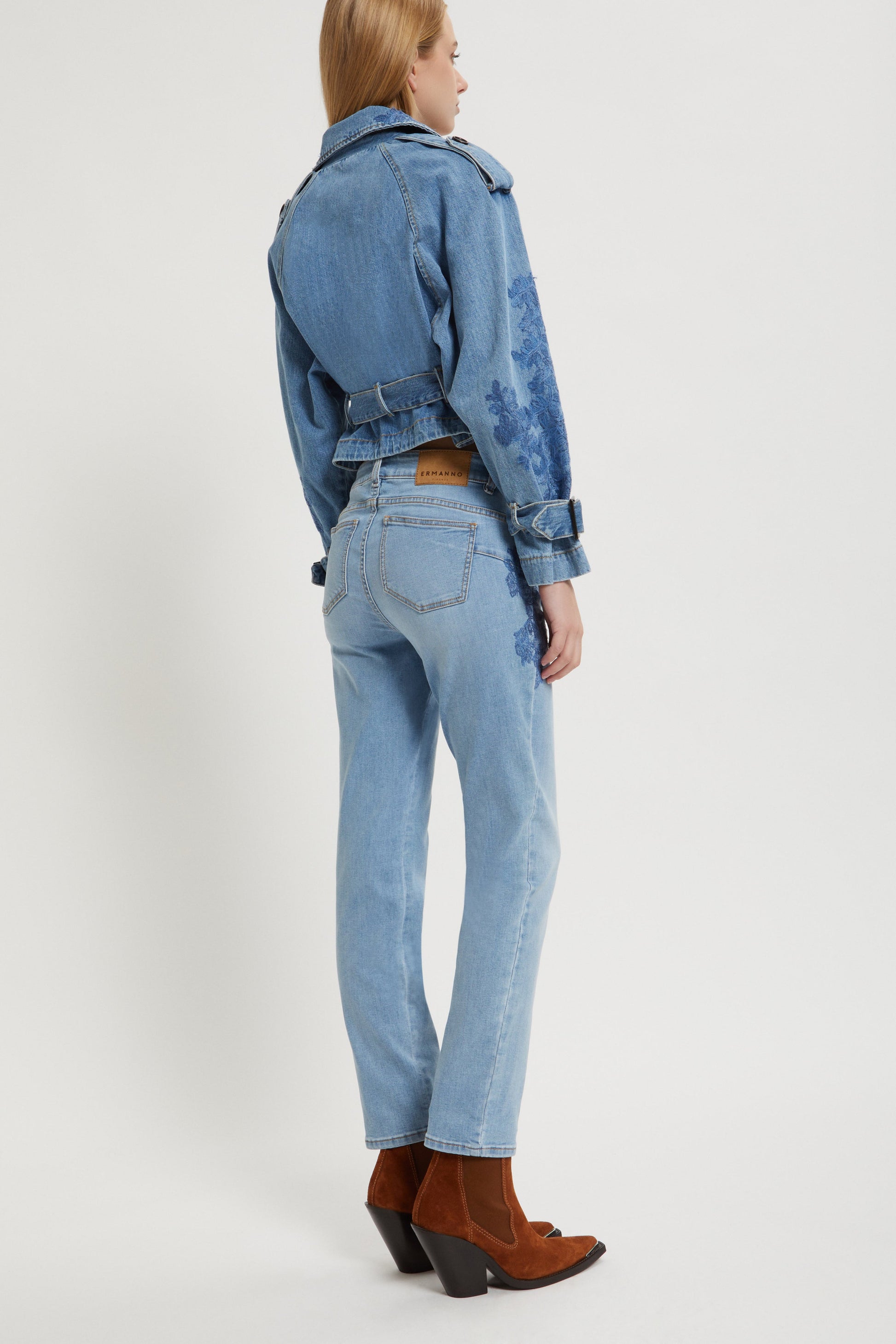 STRETCH JEANS WITH LACE