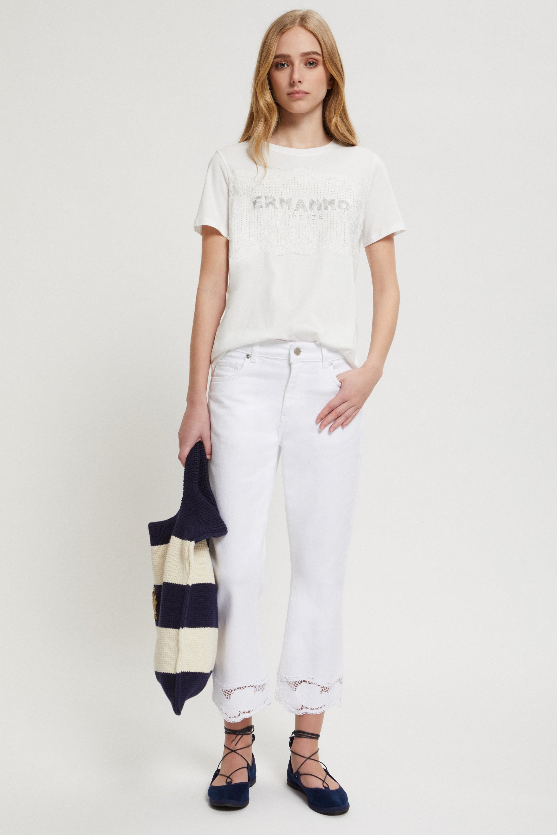 CAPRI DENIM PANTS WITH EMBROIDERY