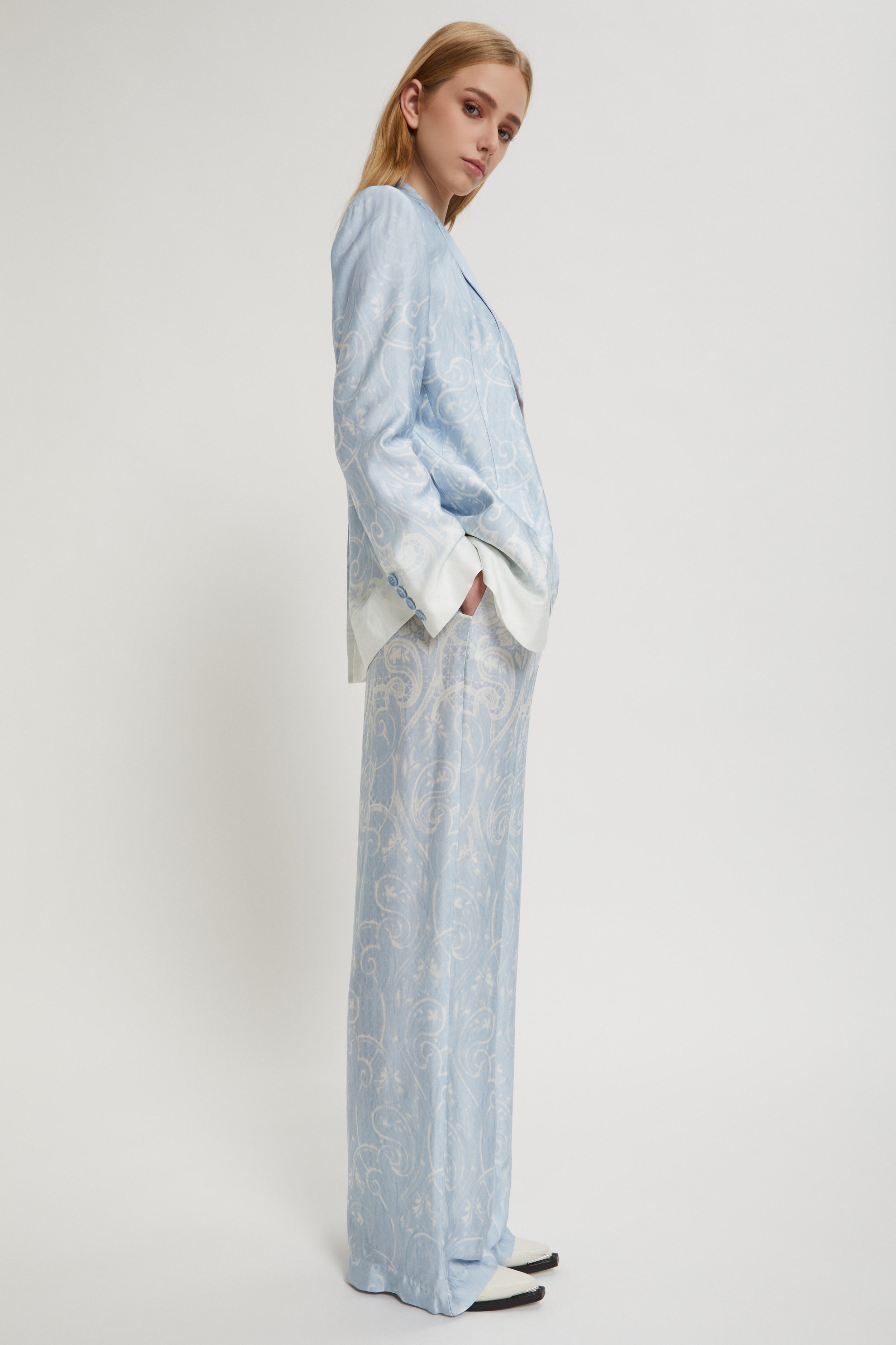 PANTALONI AMPI IN RASO STAMPA MACRAMÈ SFUMATA