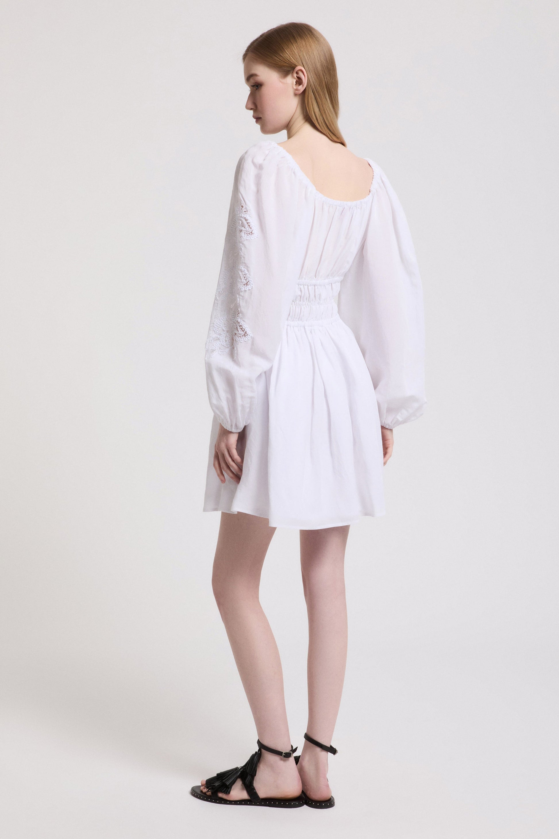BLENDED LINEN DRESS WITH REBRODE LACE