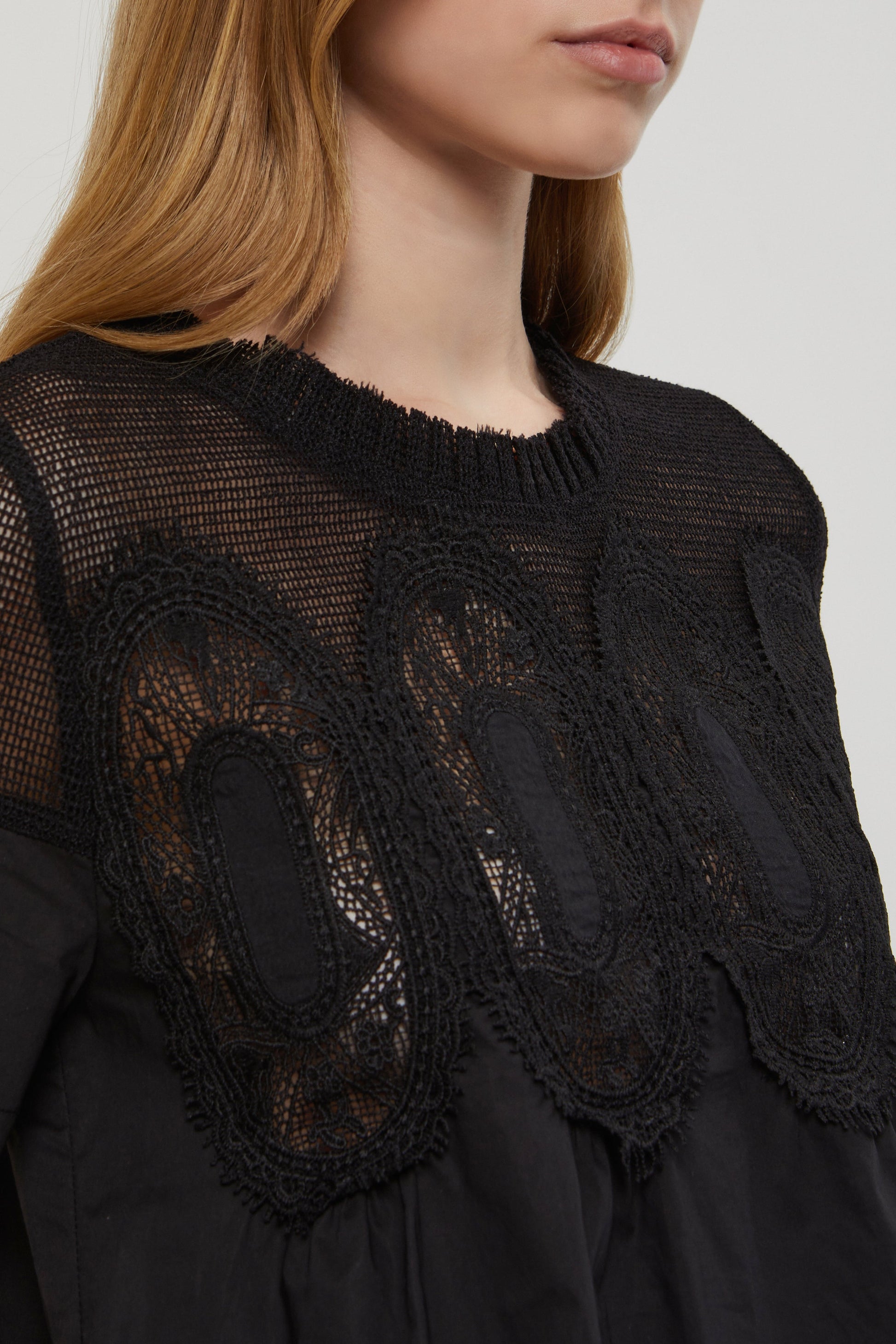 ABITO DI POPELINE E PIZZO MACRAMÉ