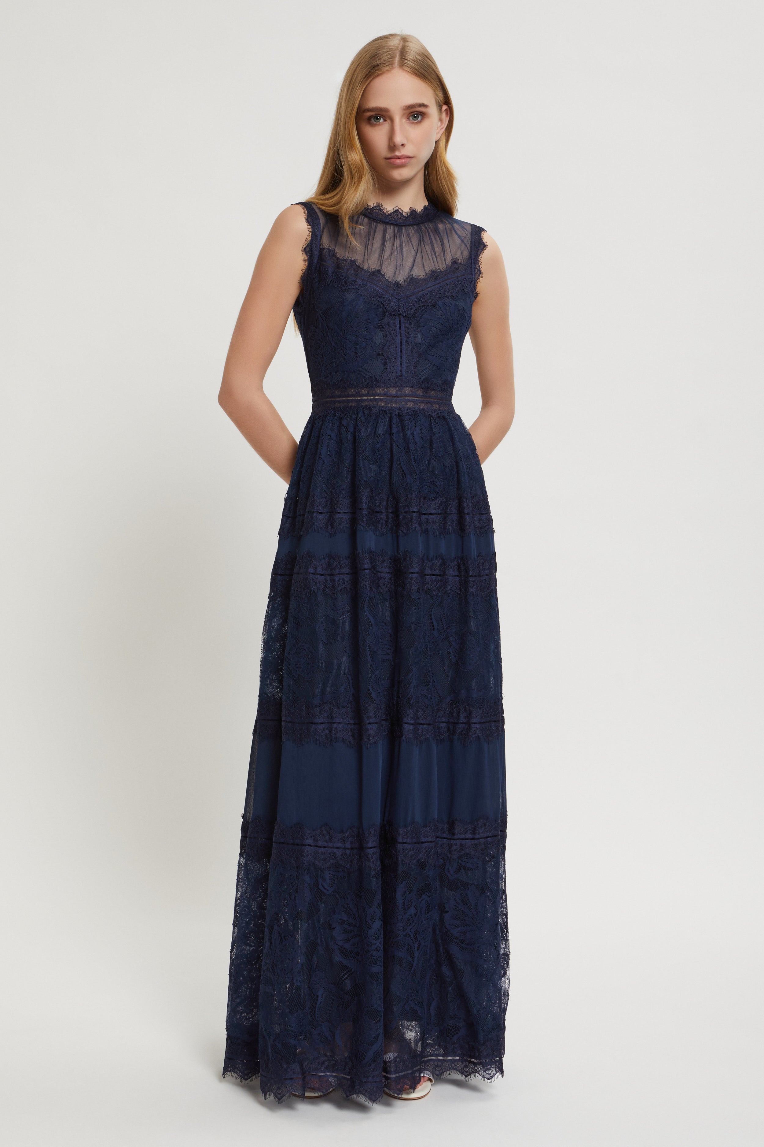 LONG TULLE DRESS WITH LACE