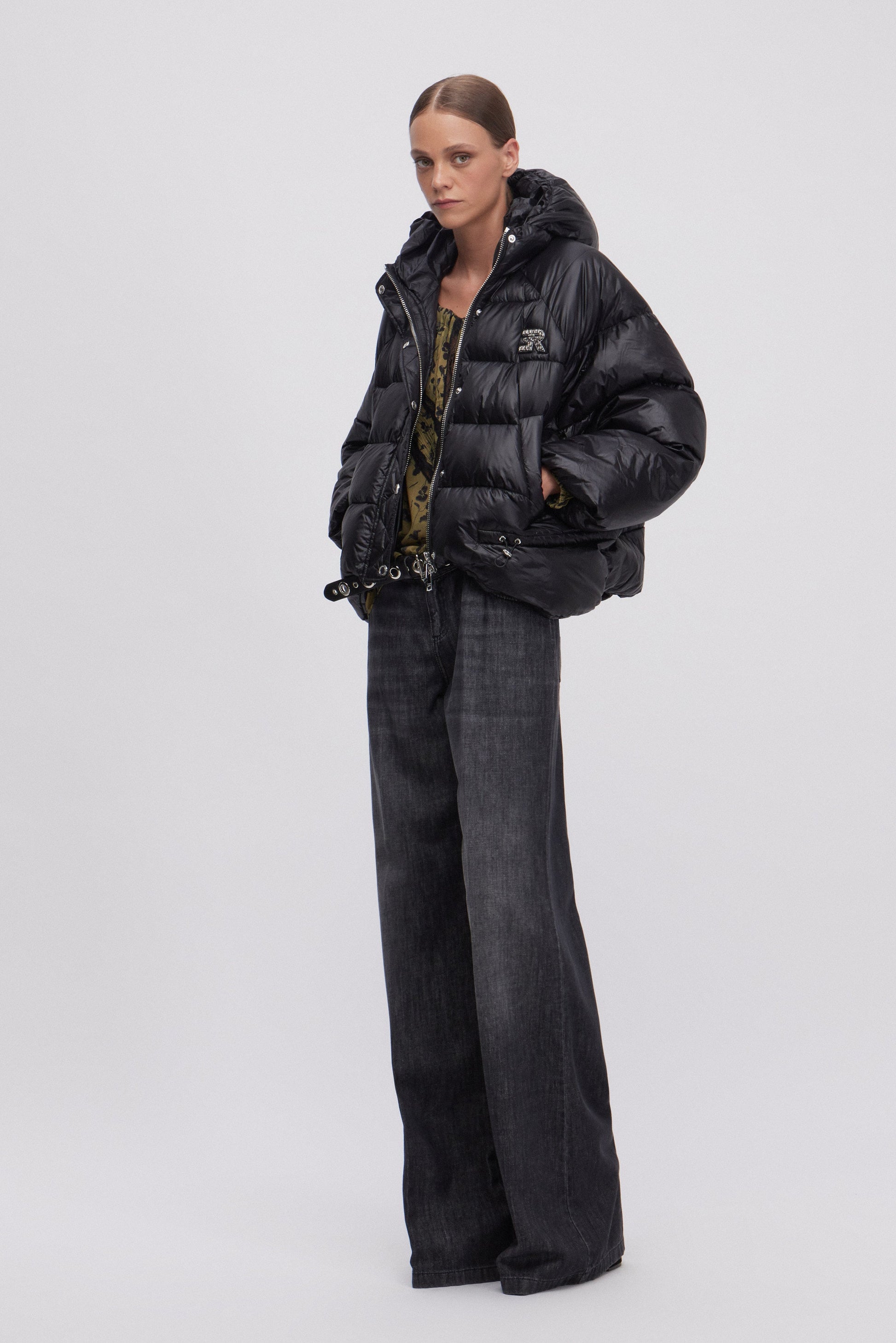 PIUMINO A MANTELLA CON LOGO GIOIELLO