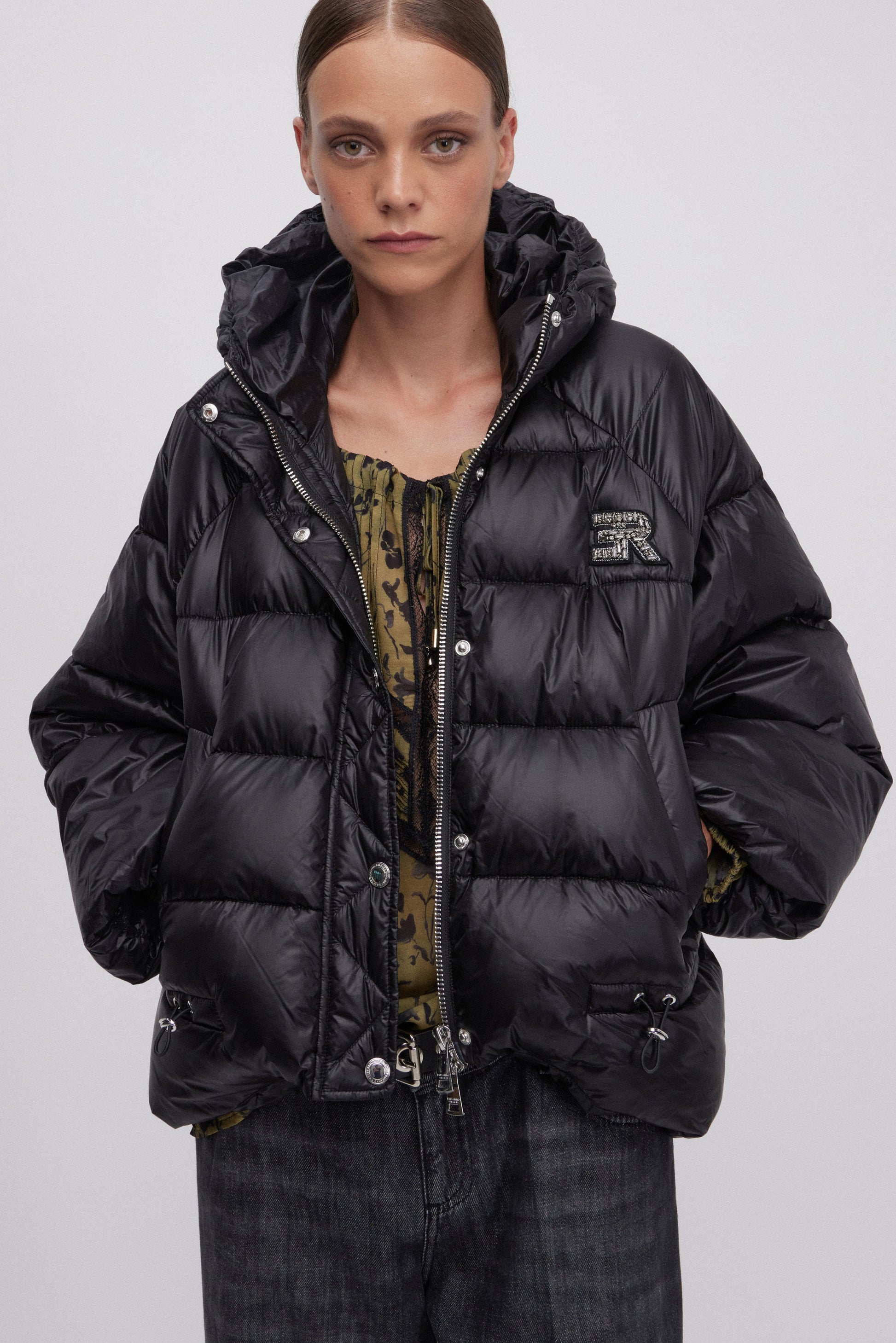 PIUMINO A MANTELLA CON LOGO GIOIELLO