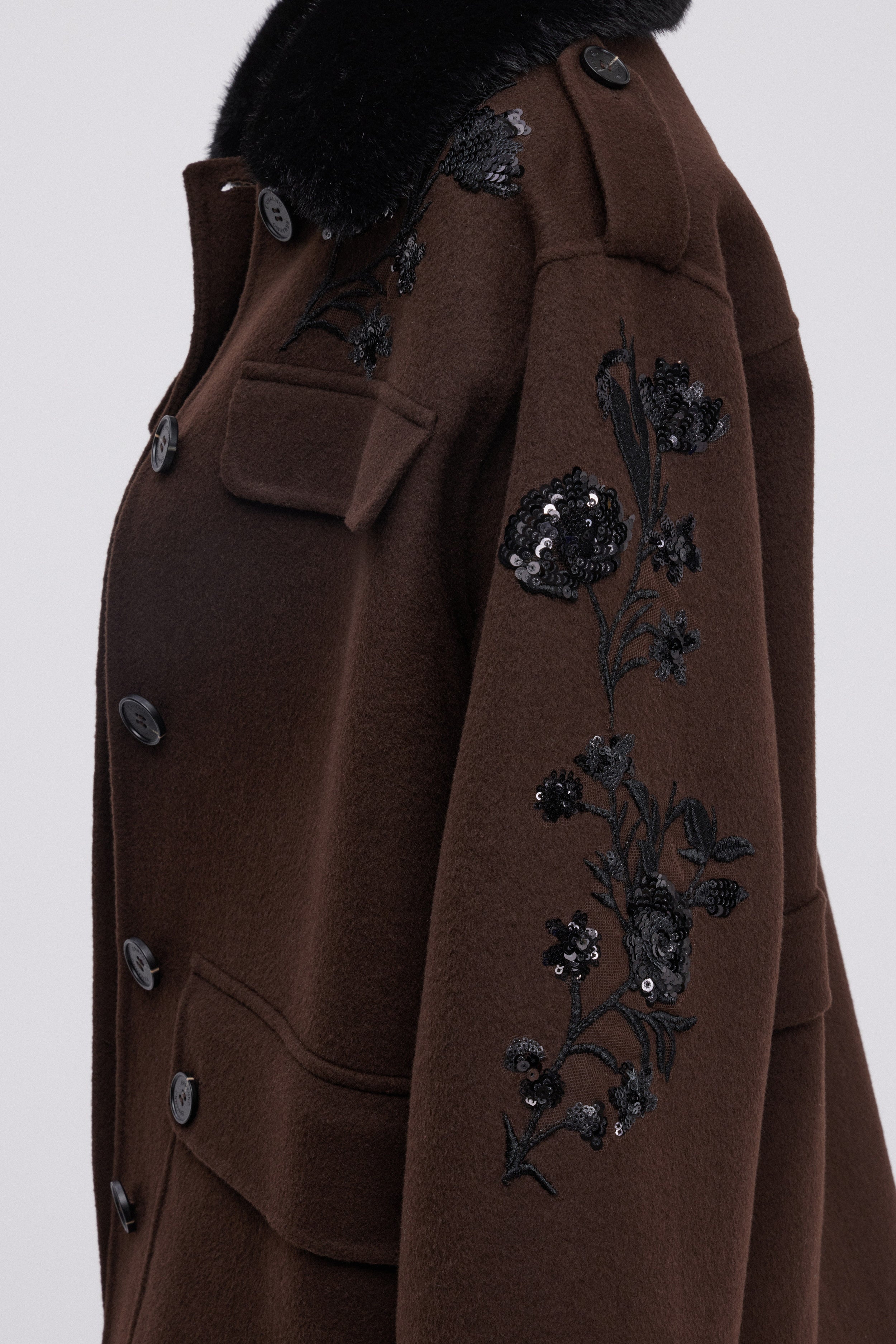 CABAN IN DOUBLE CON RICAMI DI PAILLETTES