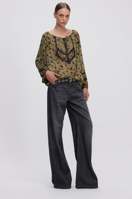 BLUSA IN GEORGETTE CON STAMPA A FIORI NERI