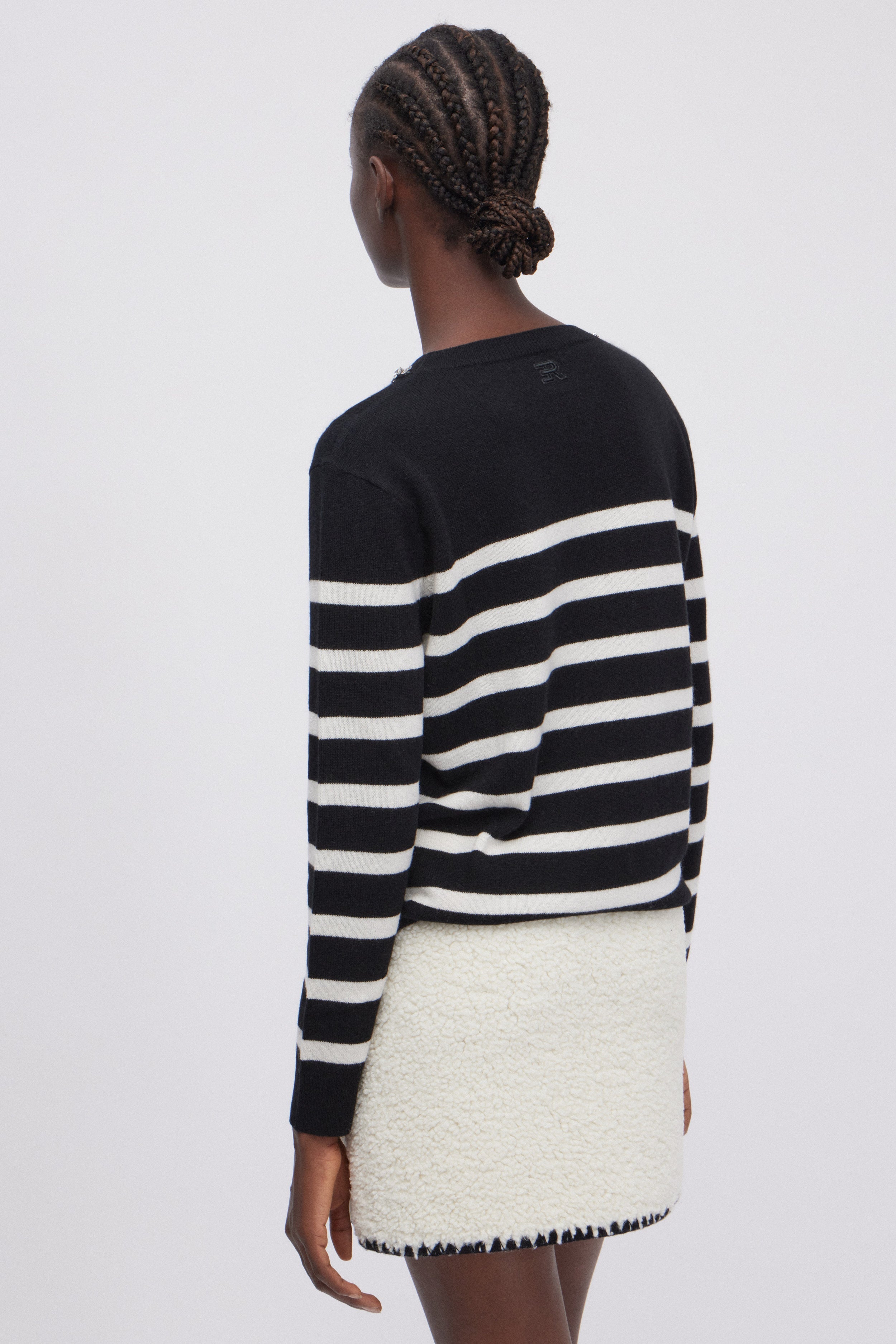 MAGLIA IN LANA E CACHEMIRE A RIGHE CON SCOLLO GIOIELLO