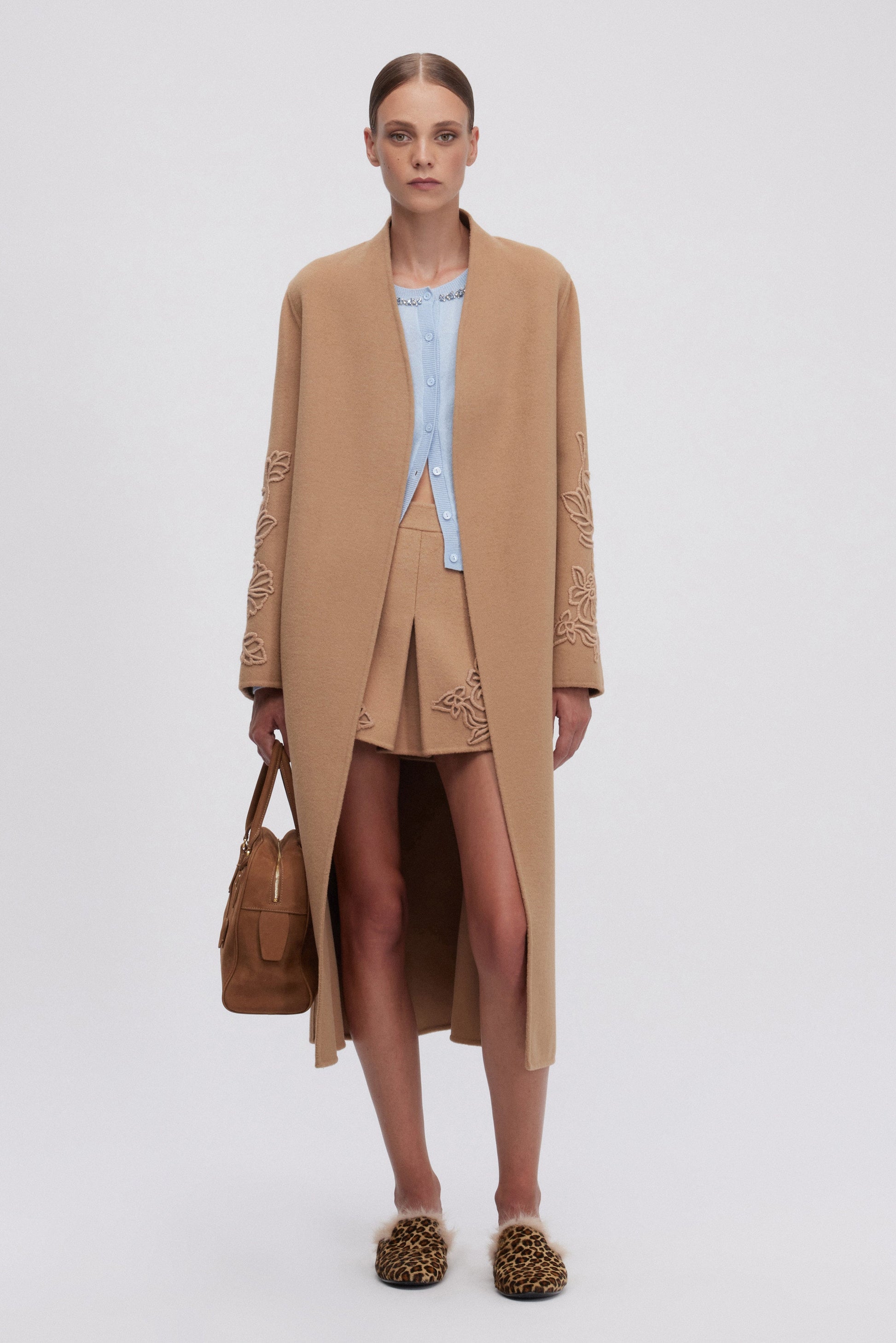 CARDIGAN IN LANA E CACHEMIRE CON SCOLLO GIOIELLO