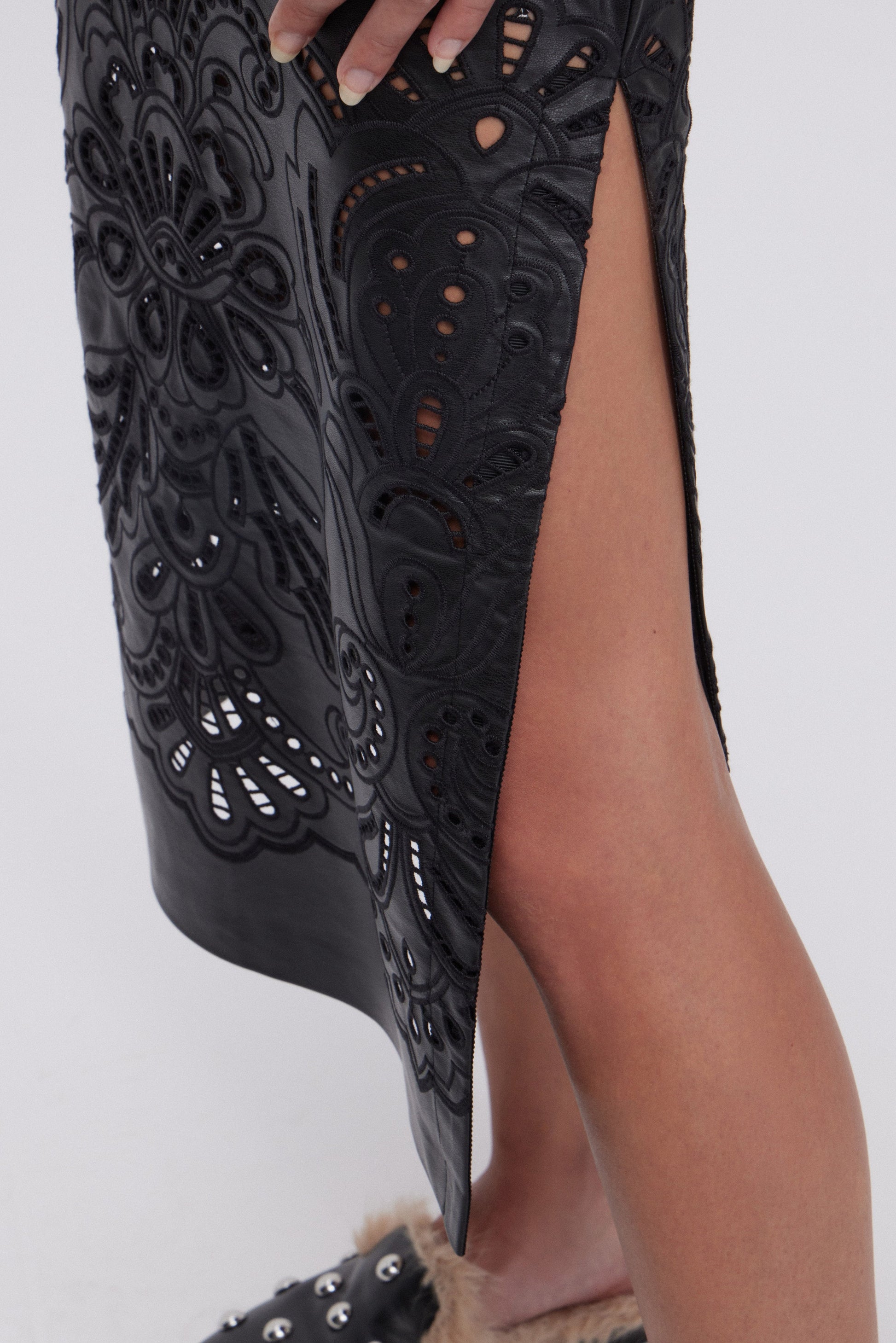 ECO LEATHER MIDI SKIRT WITH BRODERIE ANGLAISE 