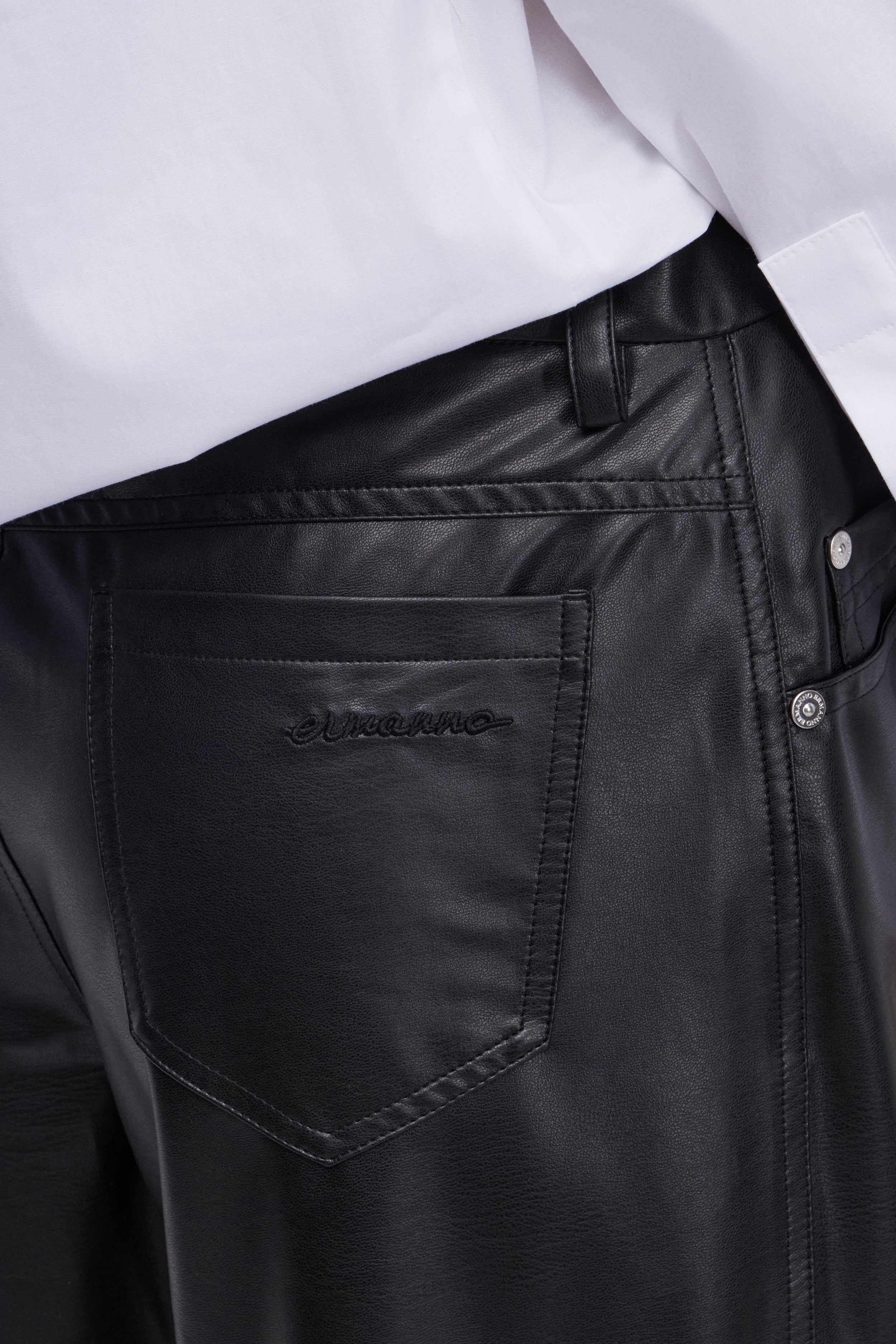 PANTALONI FLARE DI ECOPELLE CON RICAMO SANGALLO