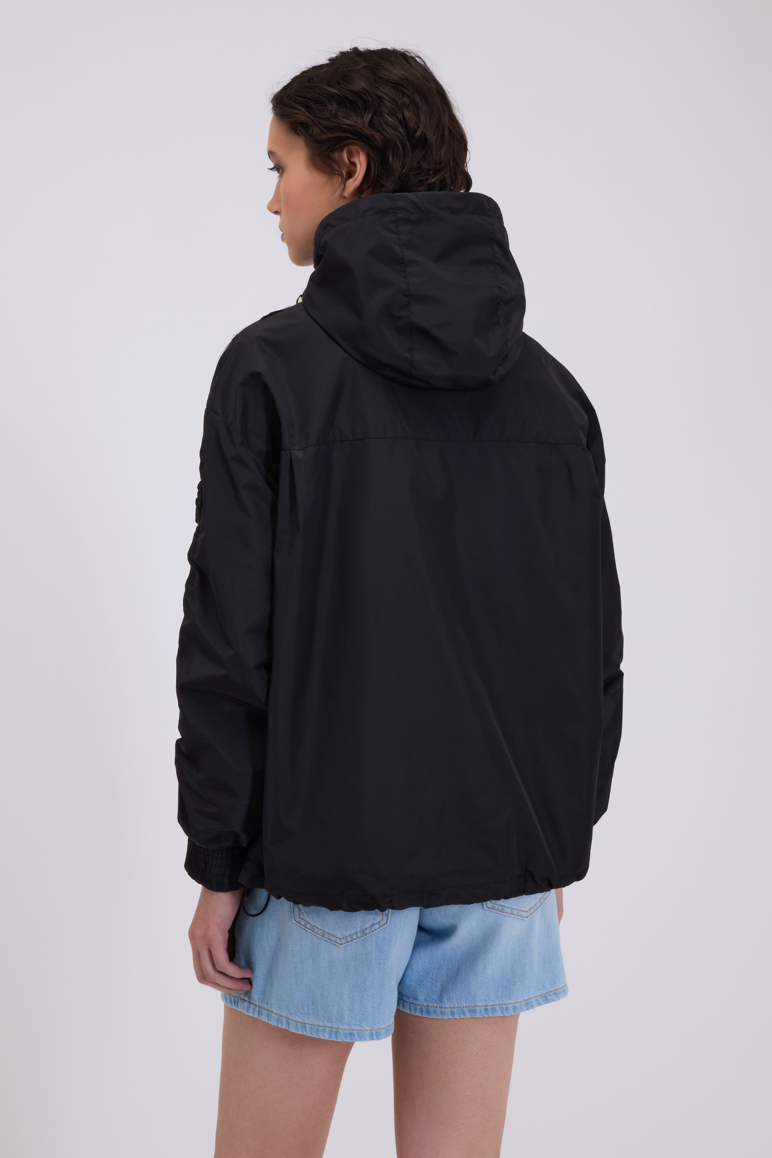 PARKA IN TAFFETAS CON CAPPUCCIO E RICAMI CORNELY