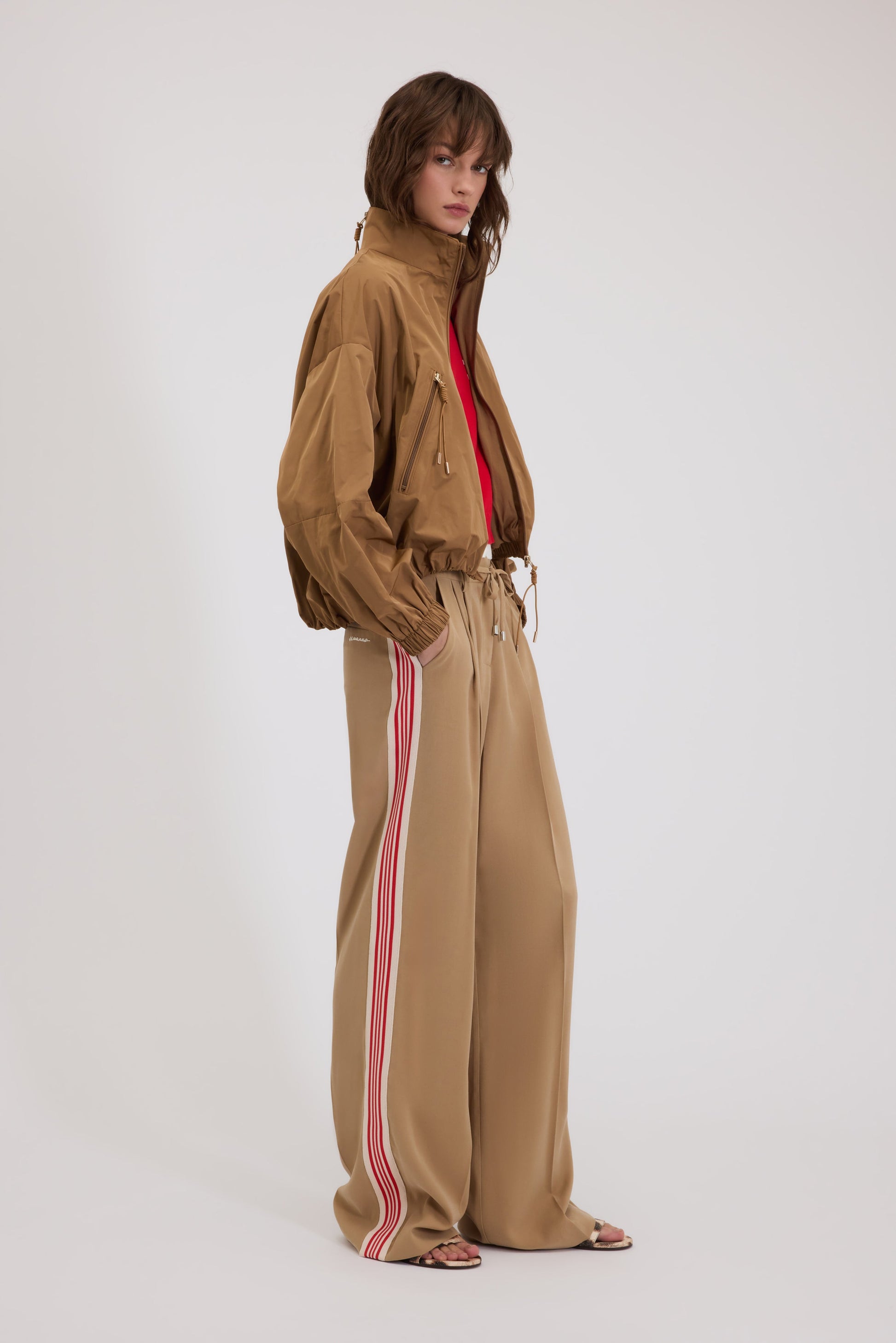 K-WAY EN TAFFETAS AVEC BORD RETROUSSÉ