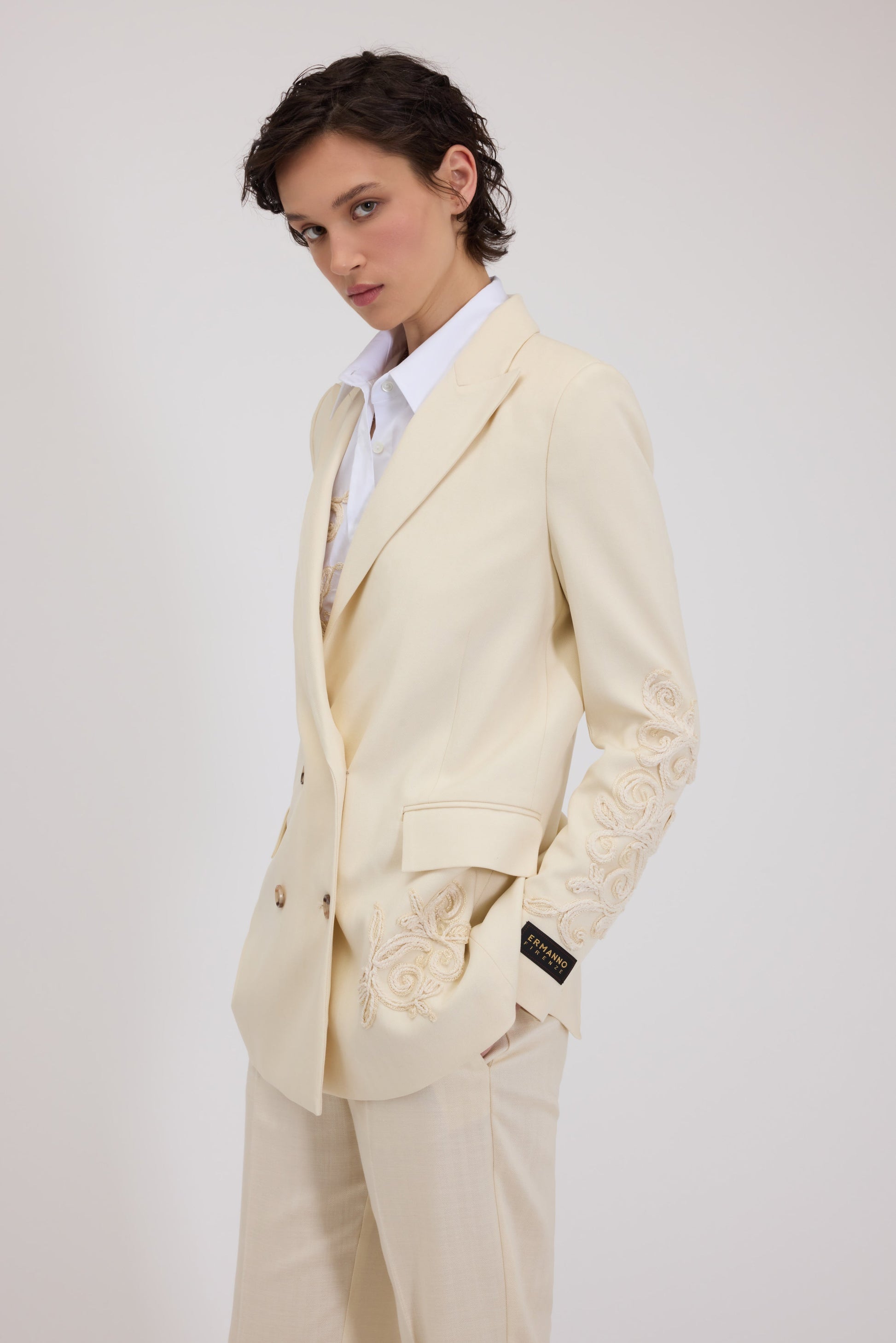 BLAZER DOPPIOPETTO SPINATO CON RICAMI CORNELY