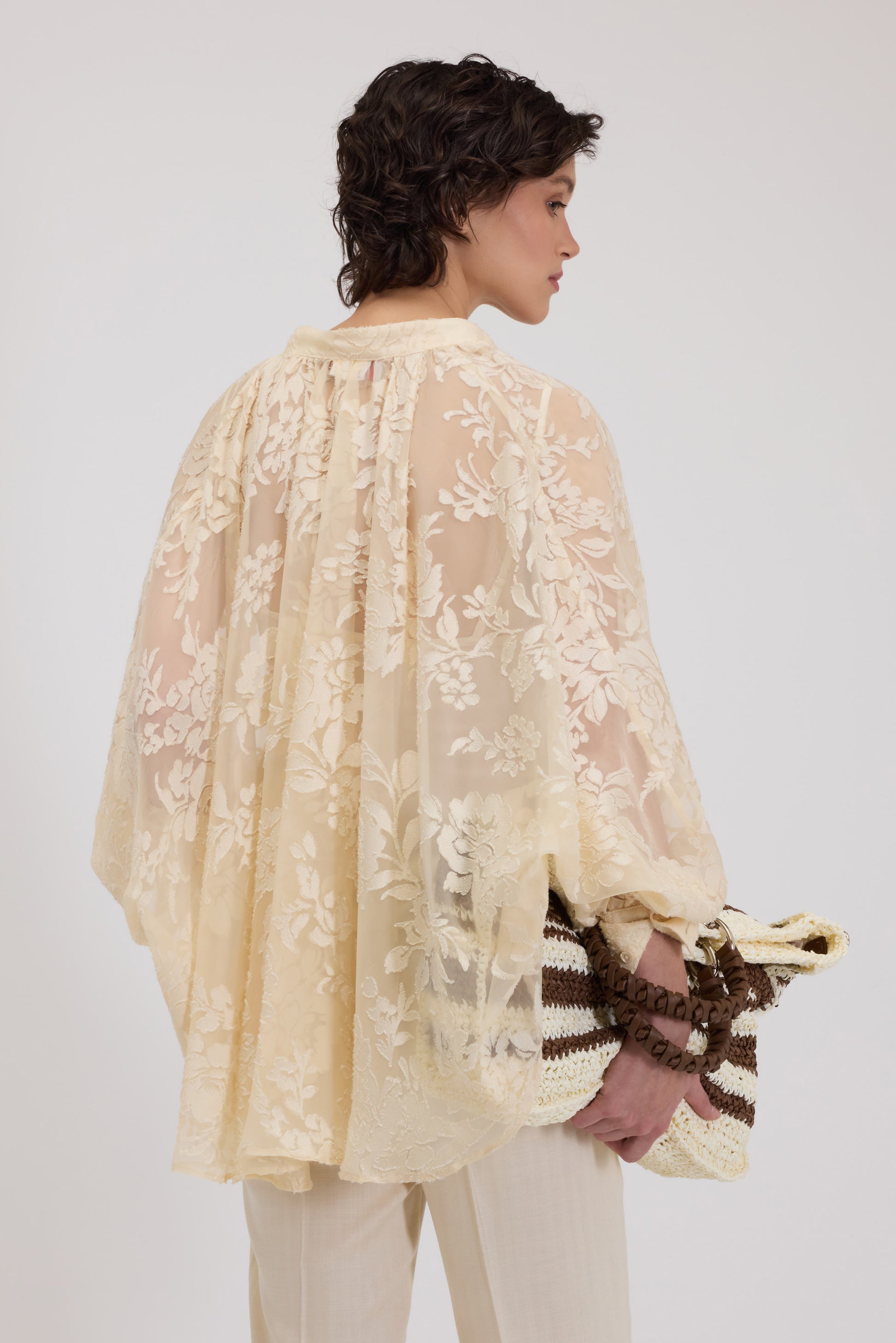 BLUSA AMPIA IN RASO DEVORÉ FLOREALE