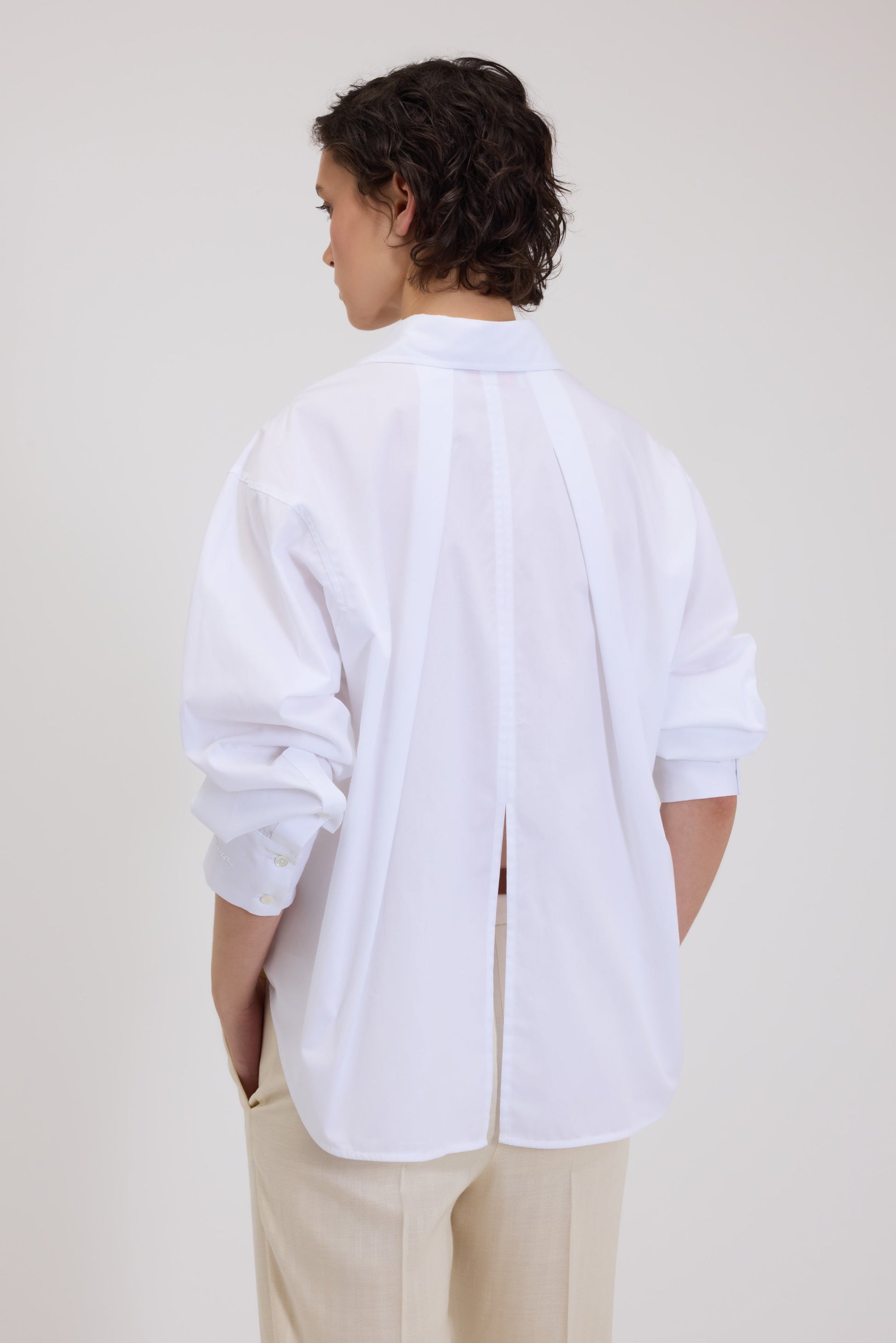 CAMICIA IN POPELINE CON RICAMO