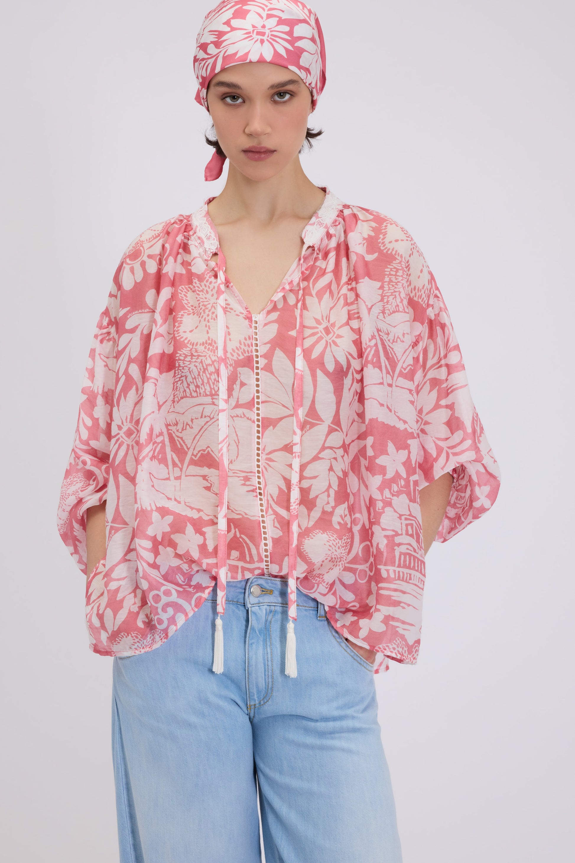 BLOUSE EN MOUSSELINE IMPRIMĖ TROPICALE 