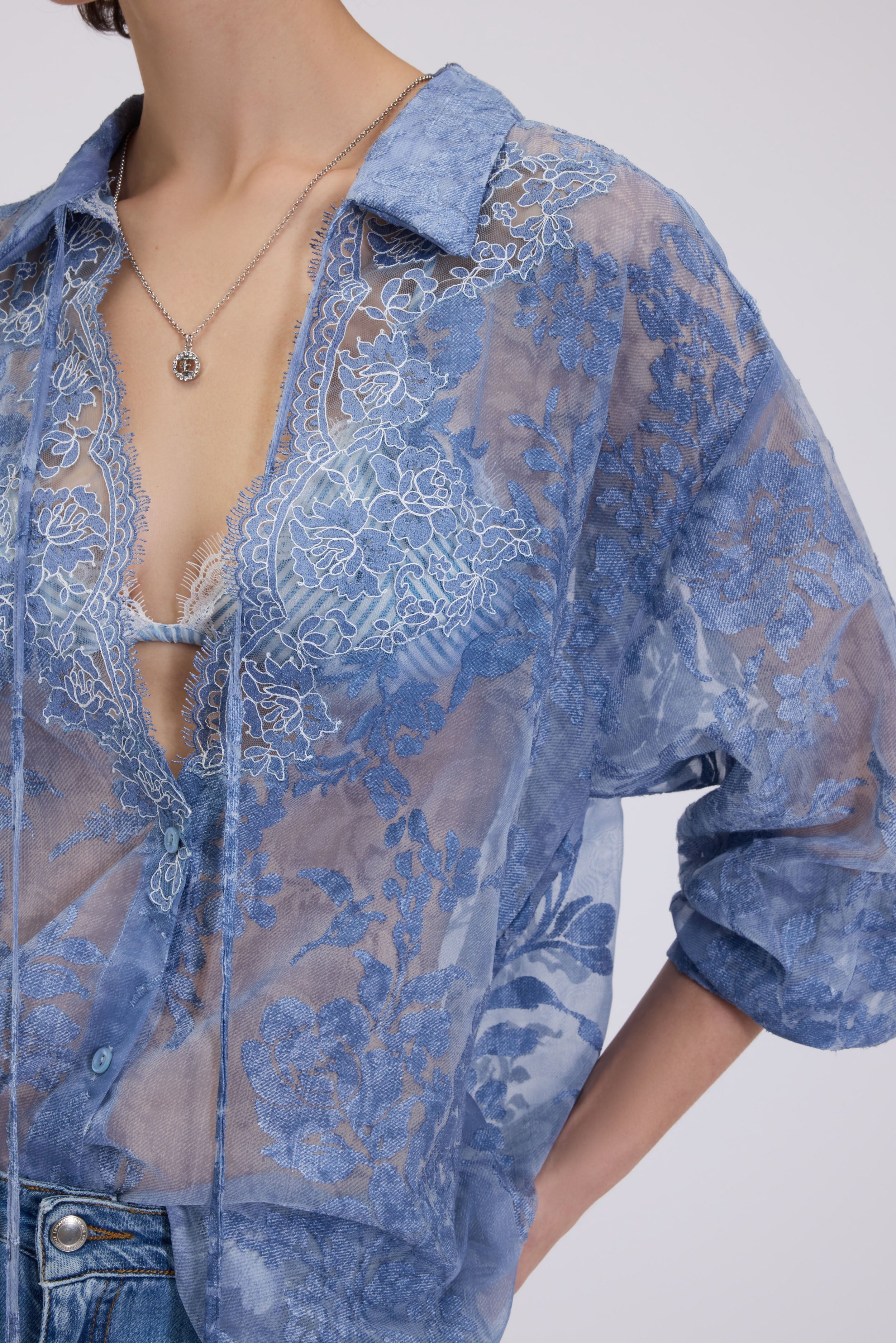 CAMICIA IN RASO DEVORÉ CON PIZZO