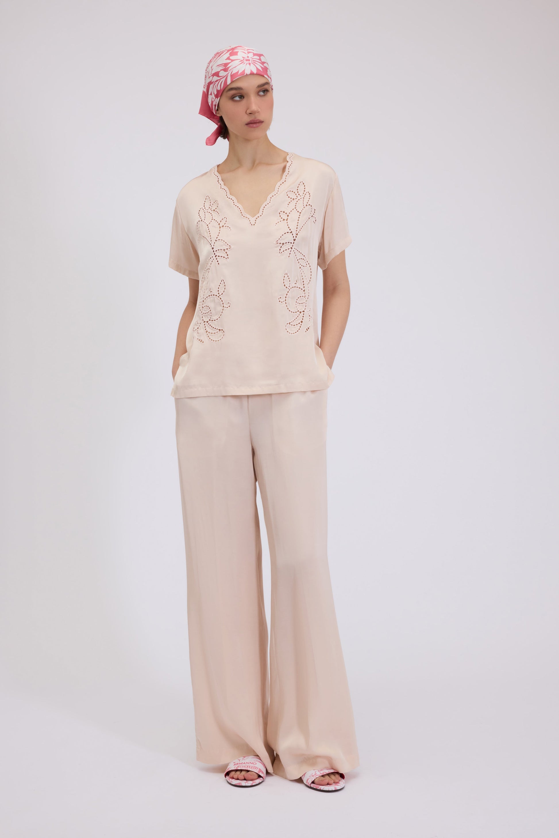 T-SHIRT DI RASO DI VISCOSA CON RICAMO SAN GALLO